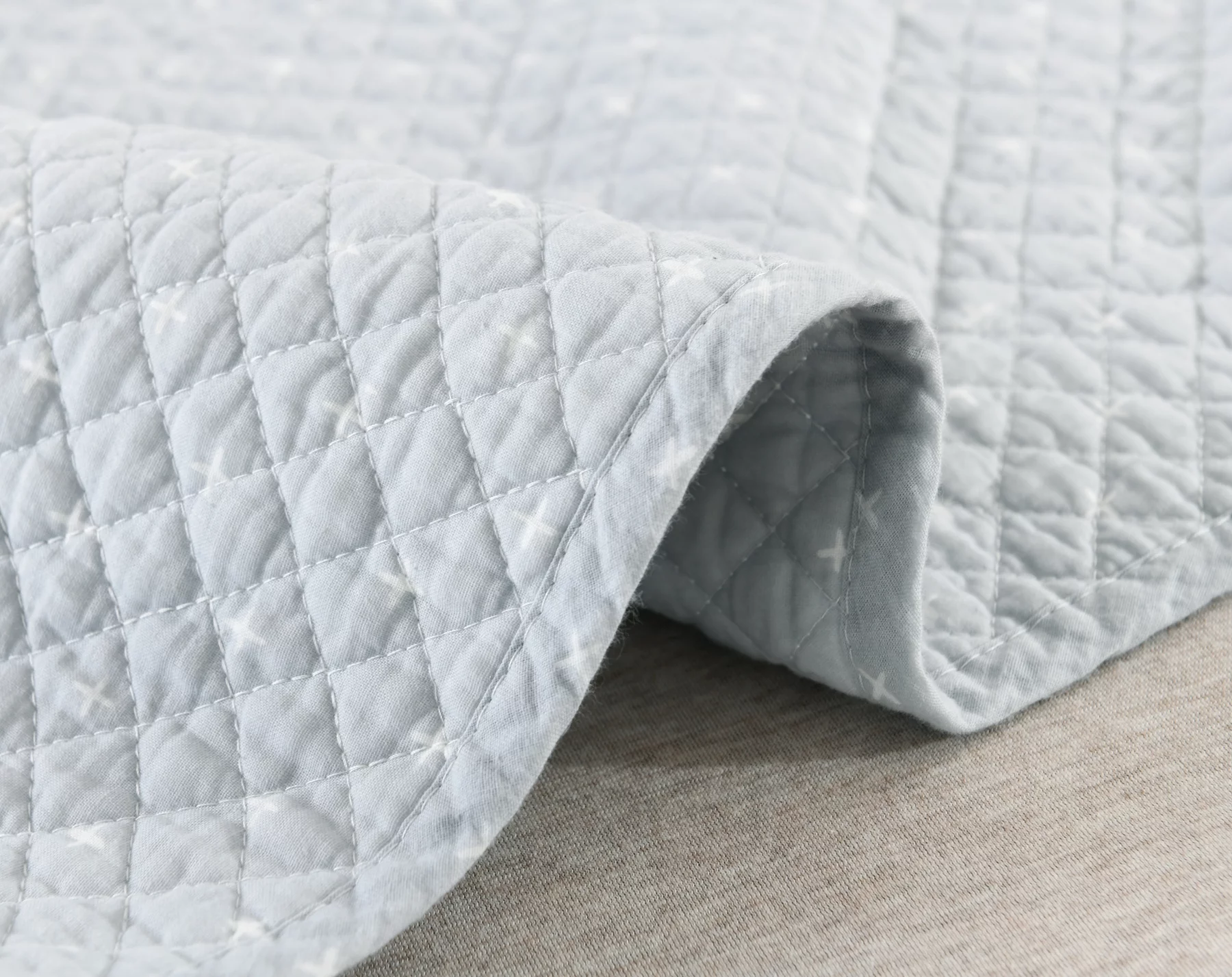 100% Cotton Quilted Throw Decorative Throw Blanket Multi Color Super Soft Warm Indian Vintage Reversible Quilt For Sofa and Couch 50