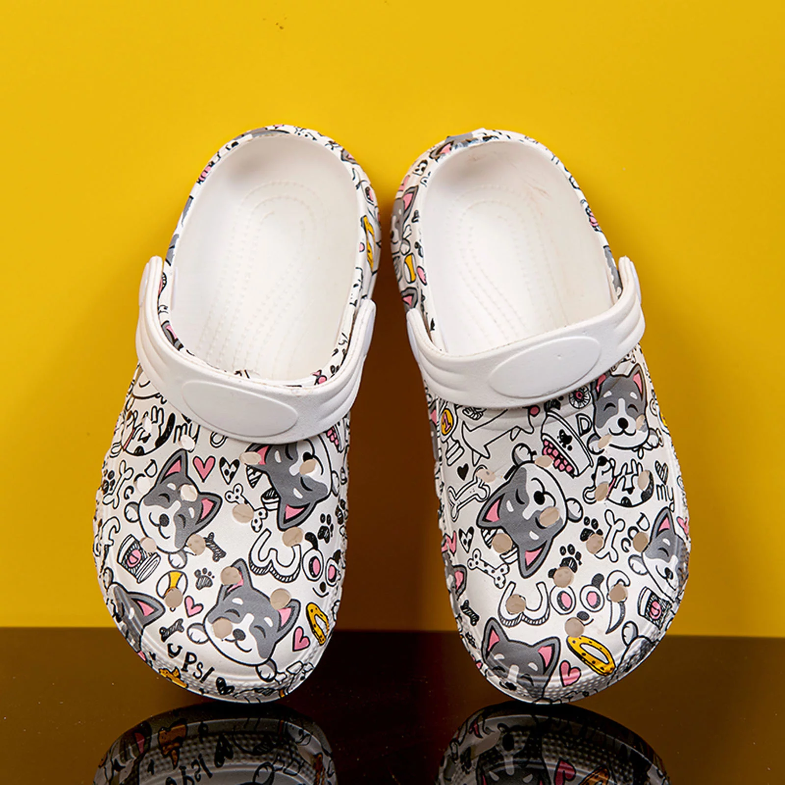 Kids Garden Shoes Boys Girls Cartoon Clogs Beach Pool Slippers Sandals(big kid/little kid)