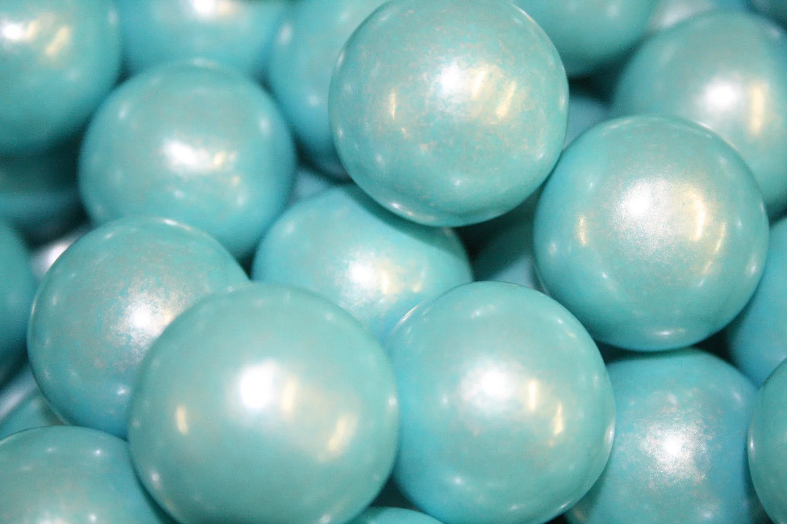 BAYSIDE CANDY GUMBALLS SHIMMER POWDER BLUE 25mm or 1 inch (285 count), 5LBS