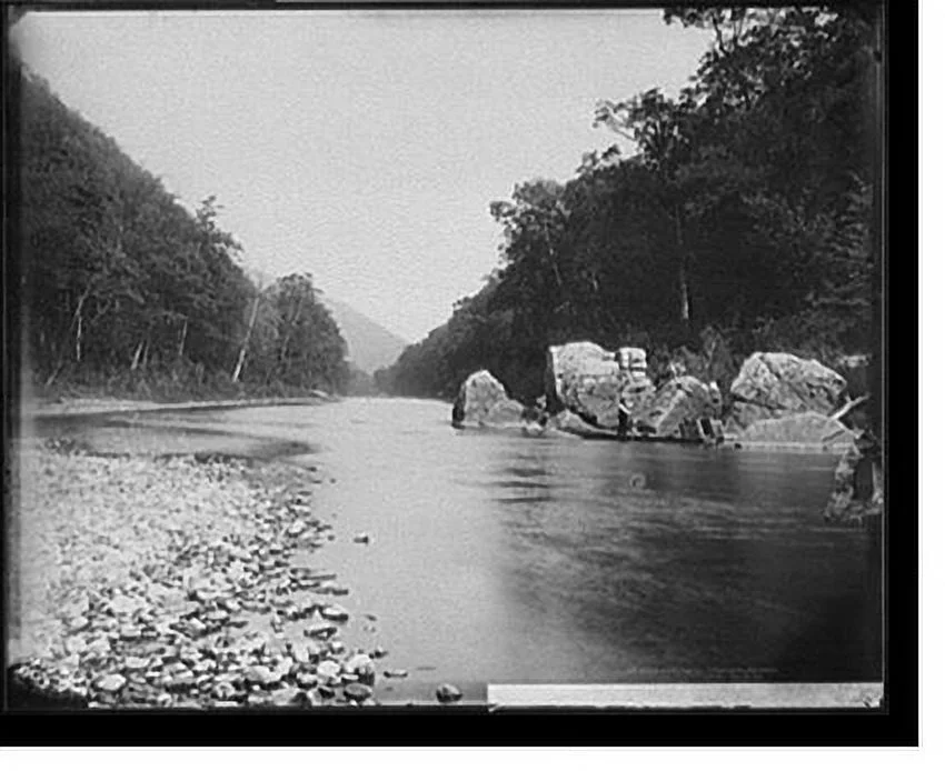 Historic Framed Print, Sycamore Rocks, trough of the Potomac, 17-7/8