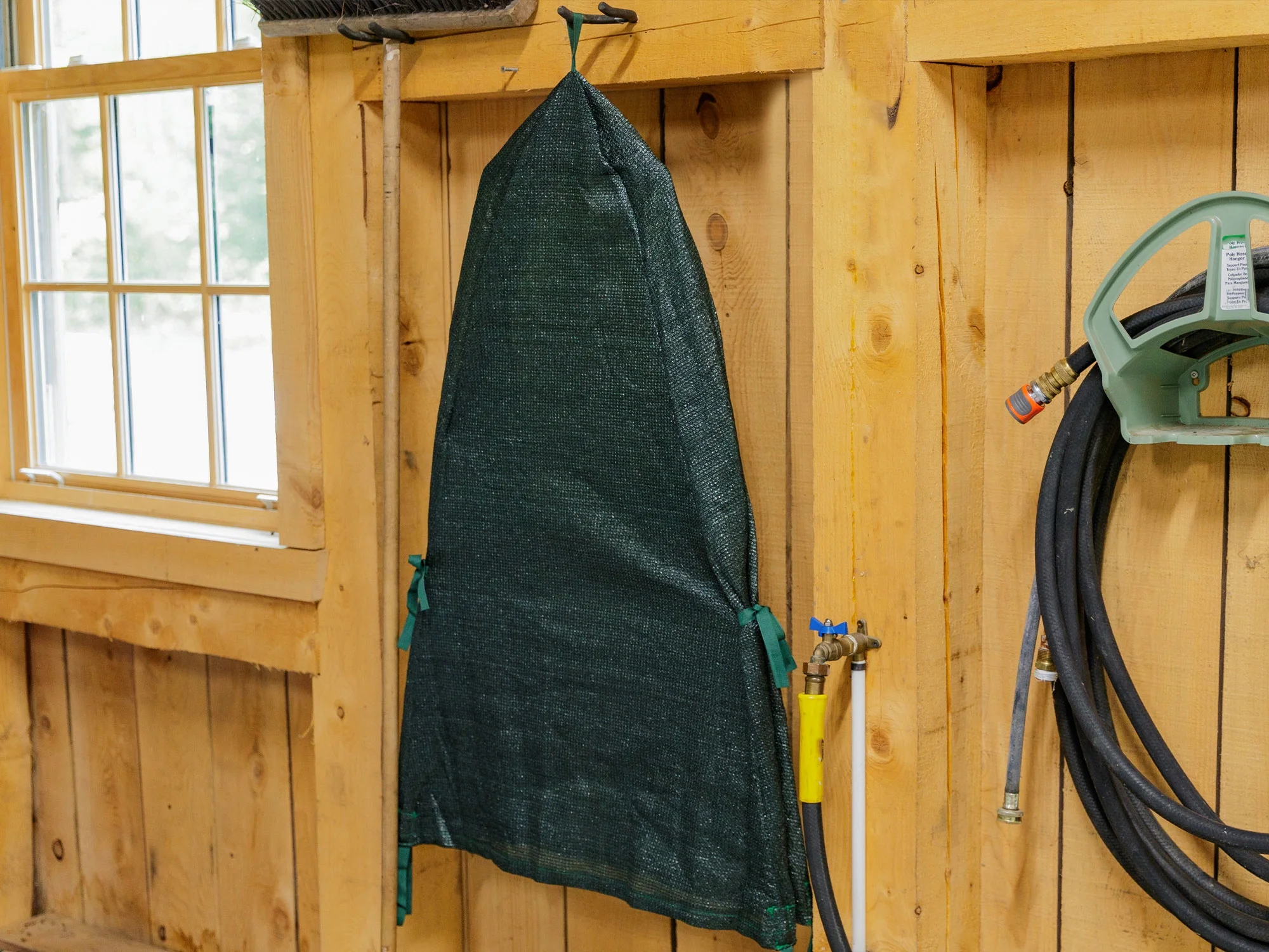 Green Polyethylene Shrub Cover 28 In. X 28 In. X 34 In.