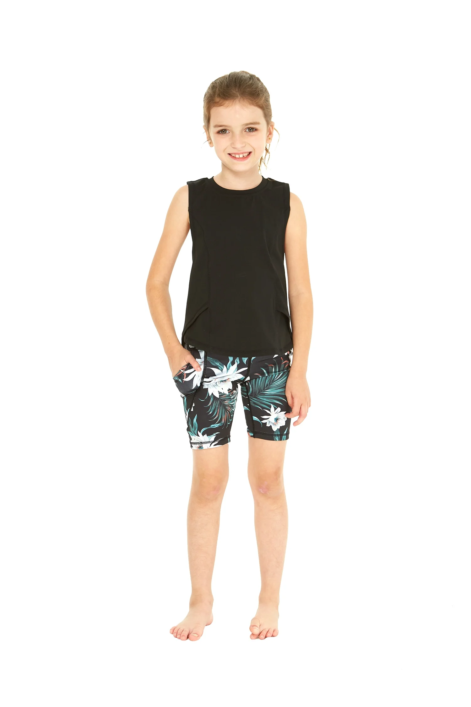 Girl's Athletic Sportswear Solid Tank Top and Patterned Bike Shorts Set in Wispy Cereus Black X-Large