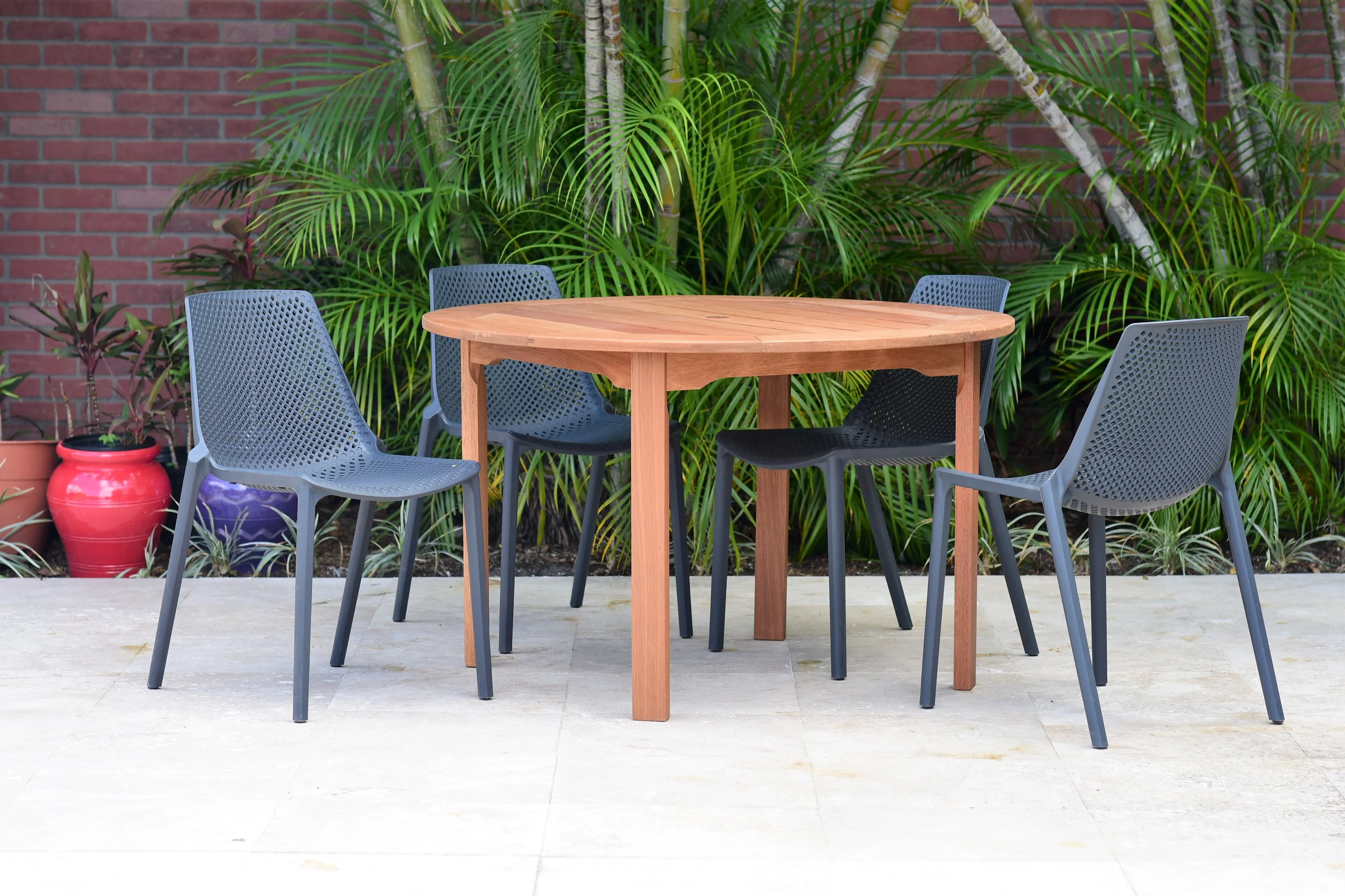 Amazonia Goldberg Wood 5 Pieces Round Patio Dining Set, Gray Chairs, Seating Capacity: 4