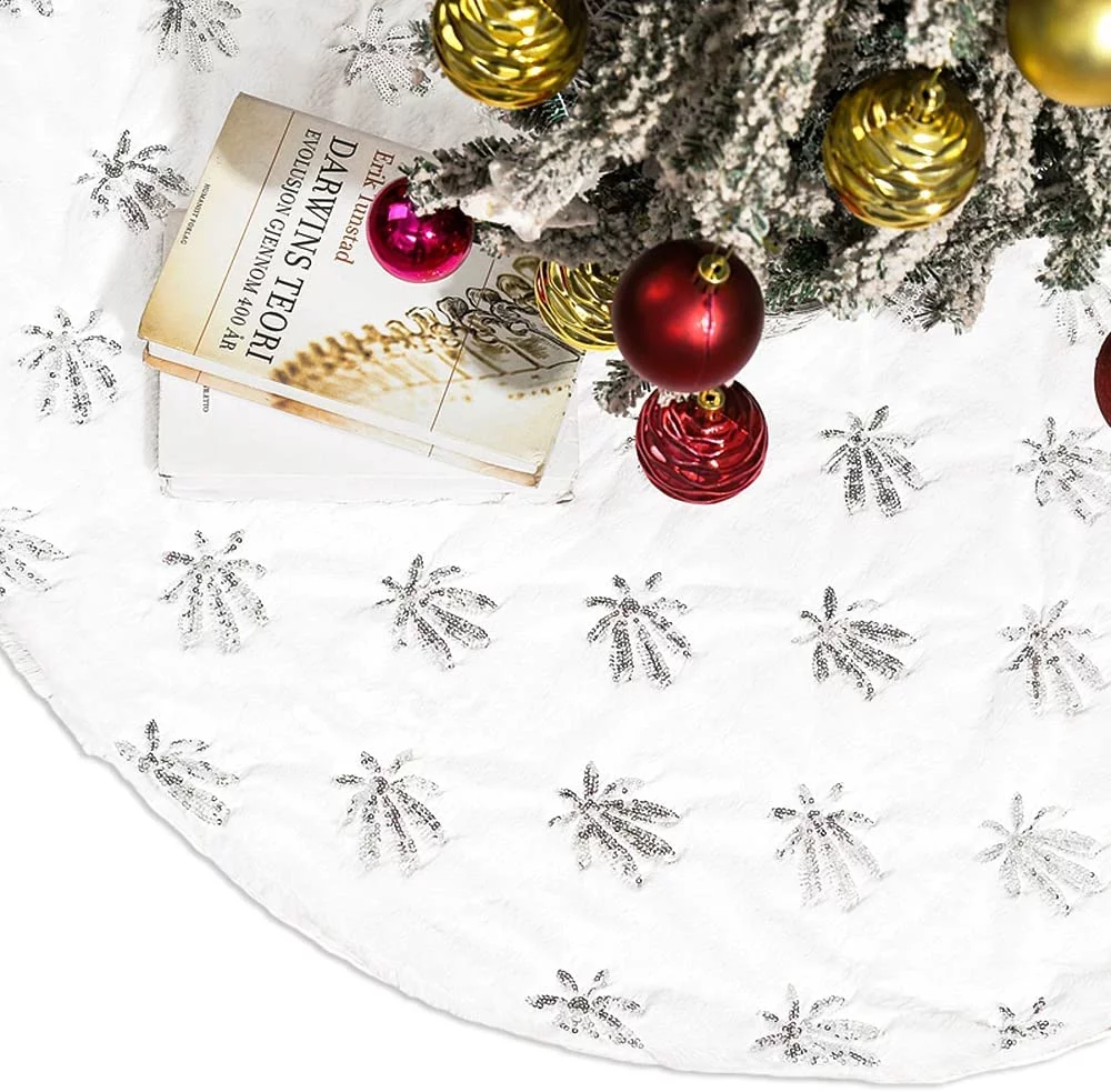GRNSHTSChristmas Tree Skirts 30/36 inches White Luxury Faux Fur Xmas Tree Skirt with Maple Leaf for Christmas Holiday Home Party Decorations