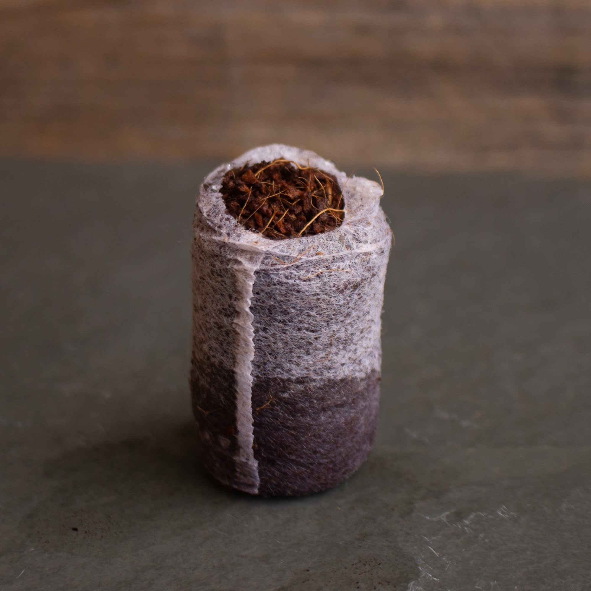 Pure Coco Coir Netted Seed Starting Pellets - 30mm - Pack of 1000 - Renewable, Unamended - Superior to Peat Plugs - Self Contained Soil & Pot In One - Grow Garden Seedlings