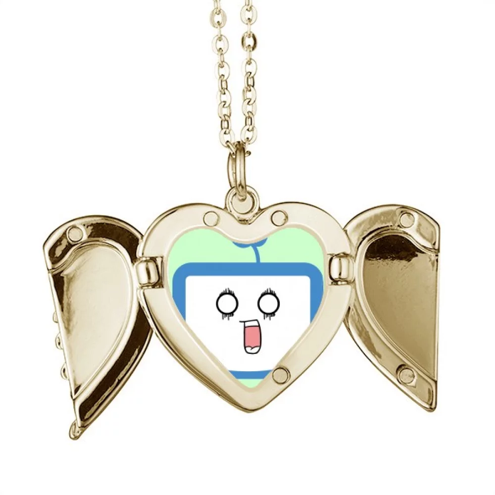 Saplings Surprised Small TV Face Original Folded Wings Peach Heart Pendant Necklace