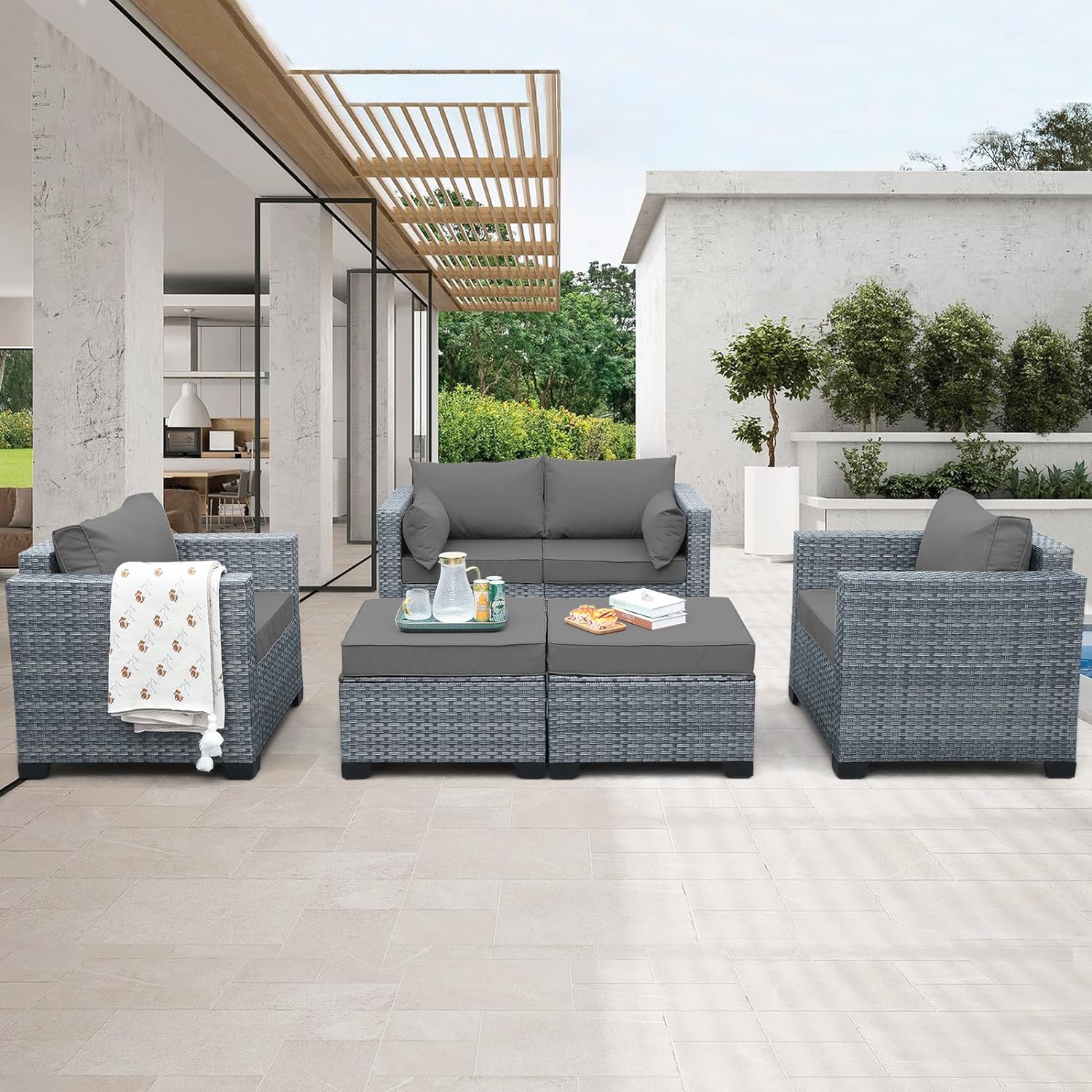 5 Piece Patio Furniture Set  Outdoor Wicker Conversation Set with Ottomans  All-Weather PE Rattan Love Seat and Chair Set with Navy Blue Cushions  for Backyard  Balcony and Deck