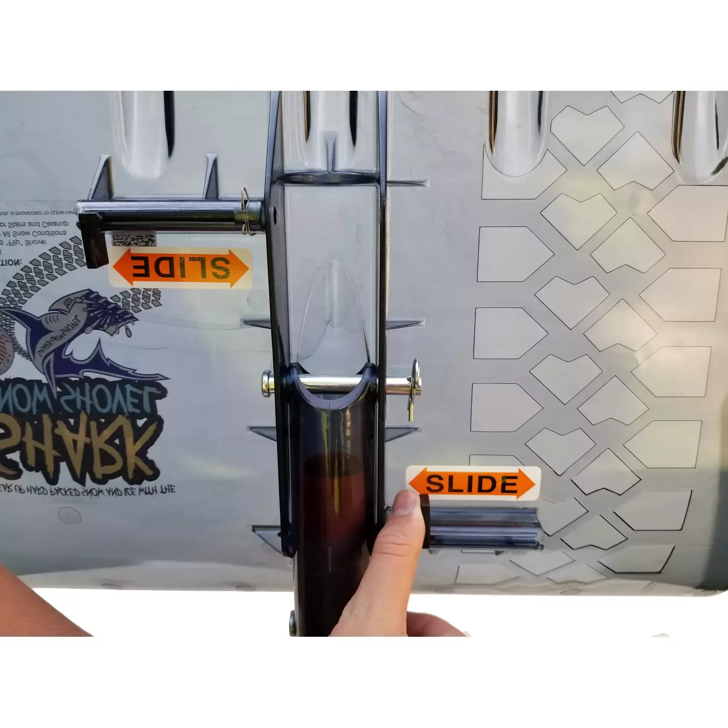 Teethdown Shovels  18 in. HD Shark Snow Shovel