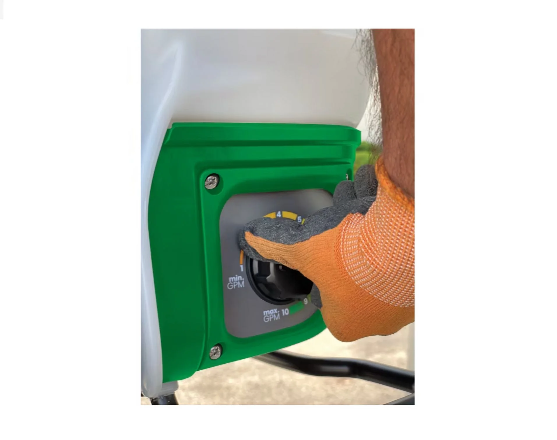 Lesco 4-Gallons Plastic 18-volt Battery Operated Backpack Sprayer