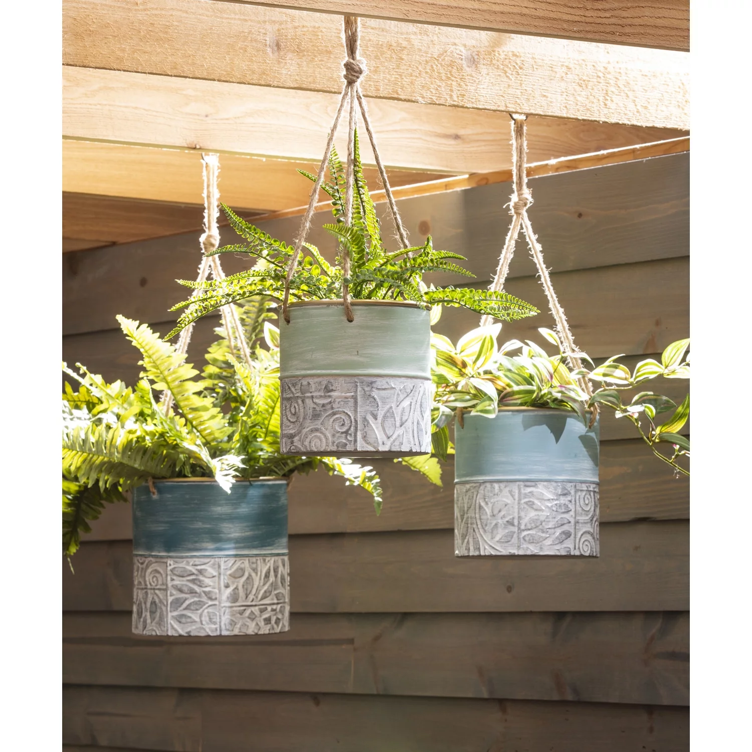 Evergreen 8.5 in. Painted Metal Hanging Basket Planters (Set of 3)