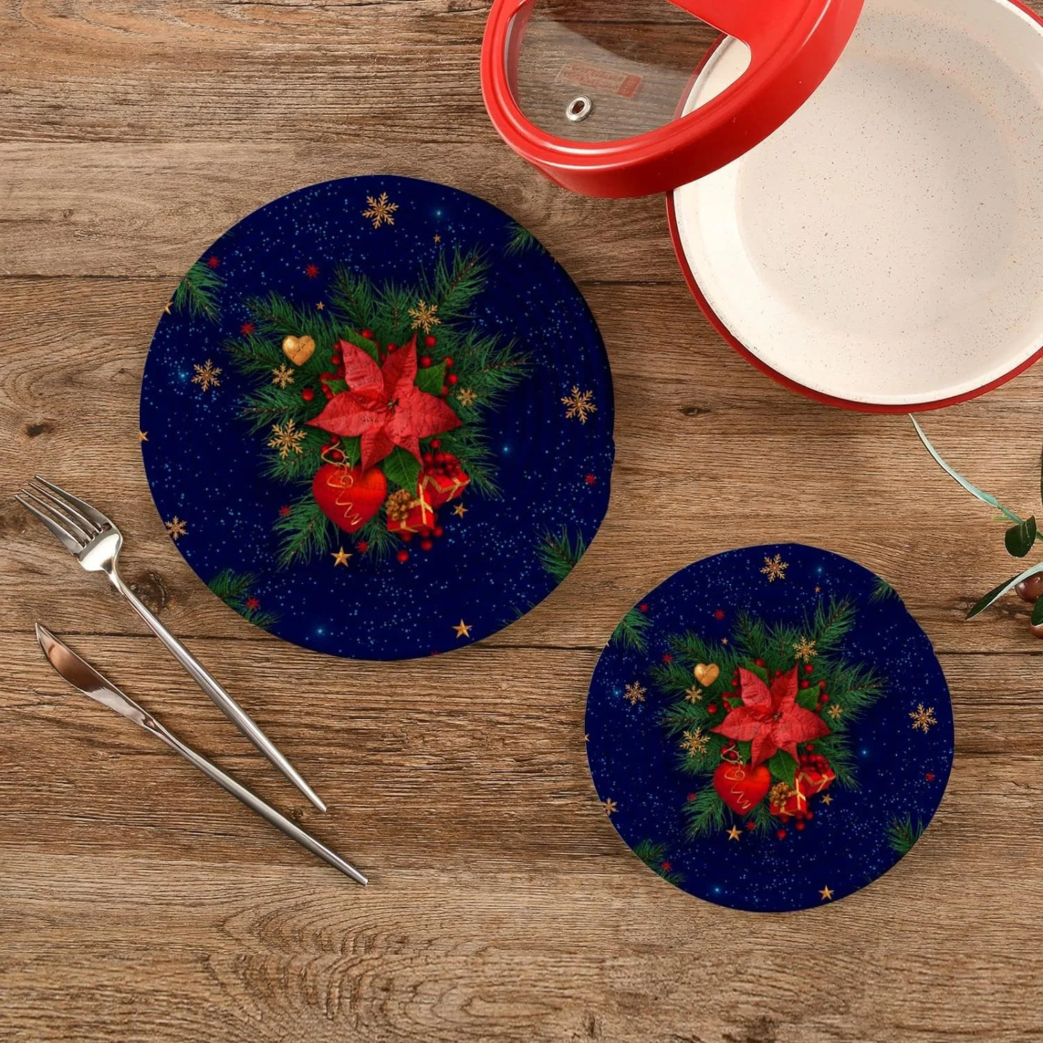 SKYSONIC 2 pcs Christmas Red Flower Xmas Pot Holders Trivets, Heat Resistant Trivets,Green Spruce Branches Cotton Thread Weave Mats for Hot Pads Pans Pot Bowl Teapot