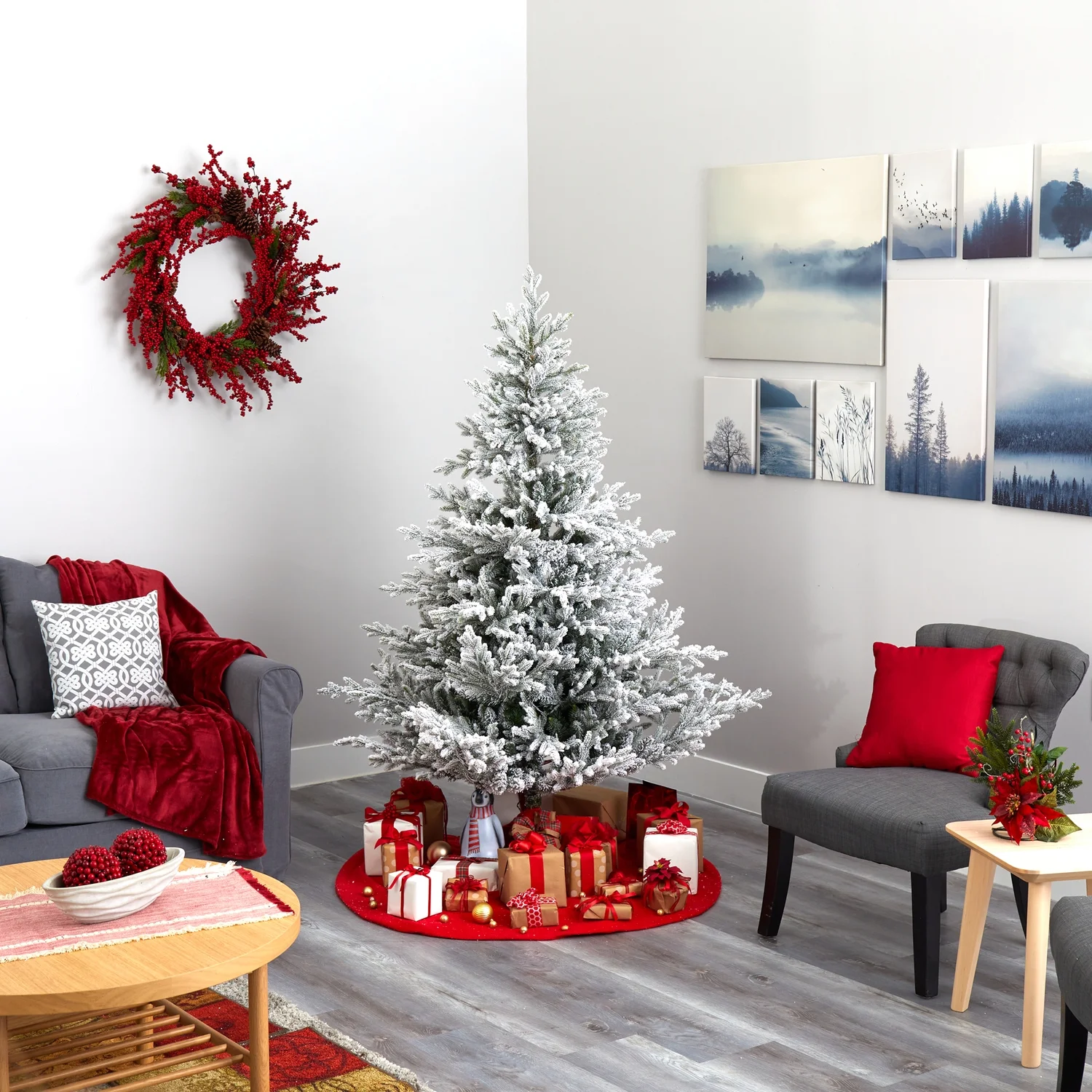 HomeStock 6Ft. Antique Ambiance Fraser Fir Artificial Christmas Tree With 500 Warm White Lights And 236 Bendable Branches