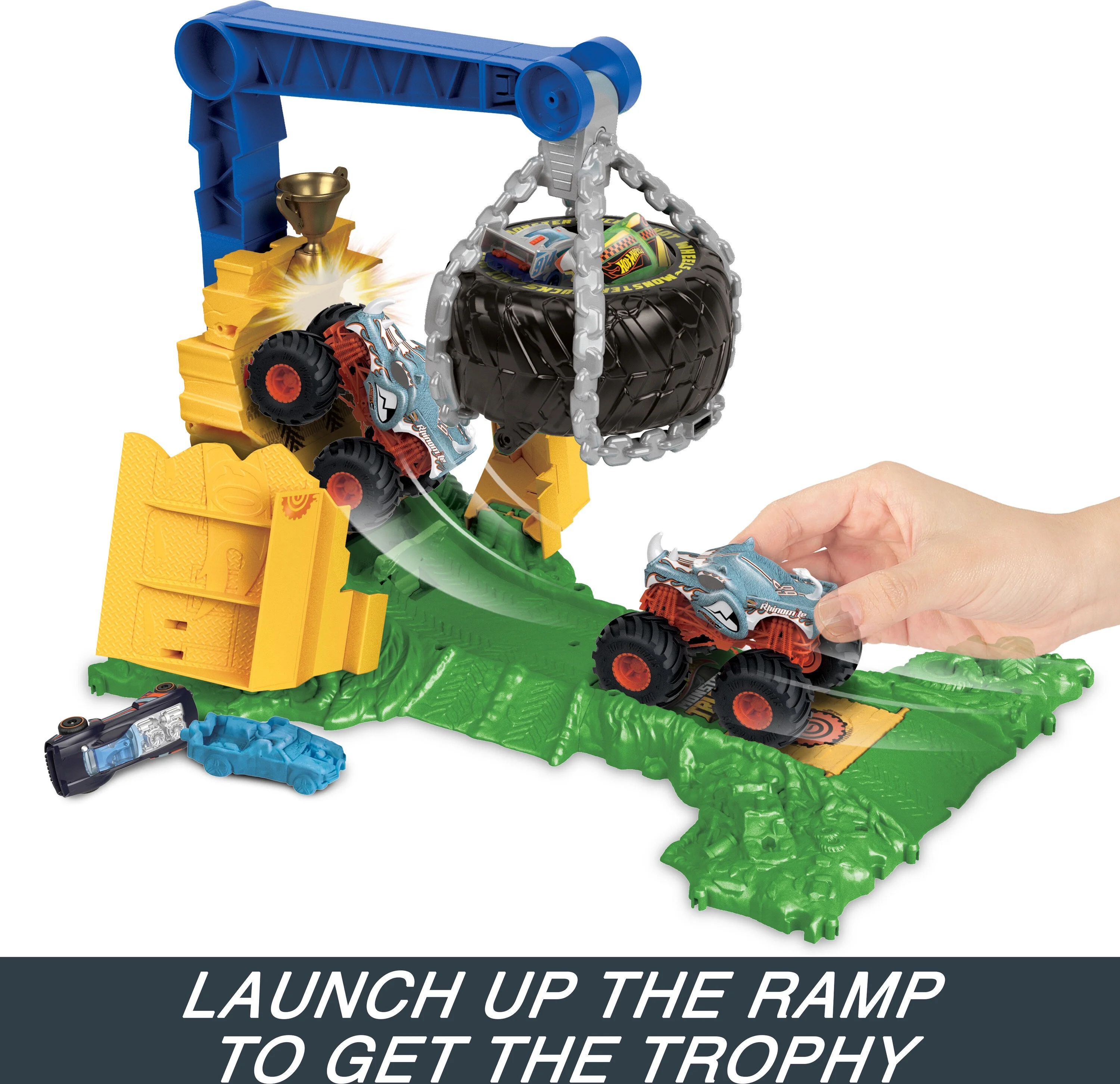 Hot Wheels Monster Trucks Rhinomite Chargin’ Challenge Playset with 1 Toy Truck & 2 Crushed Cars