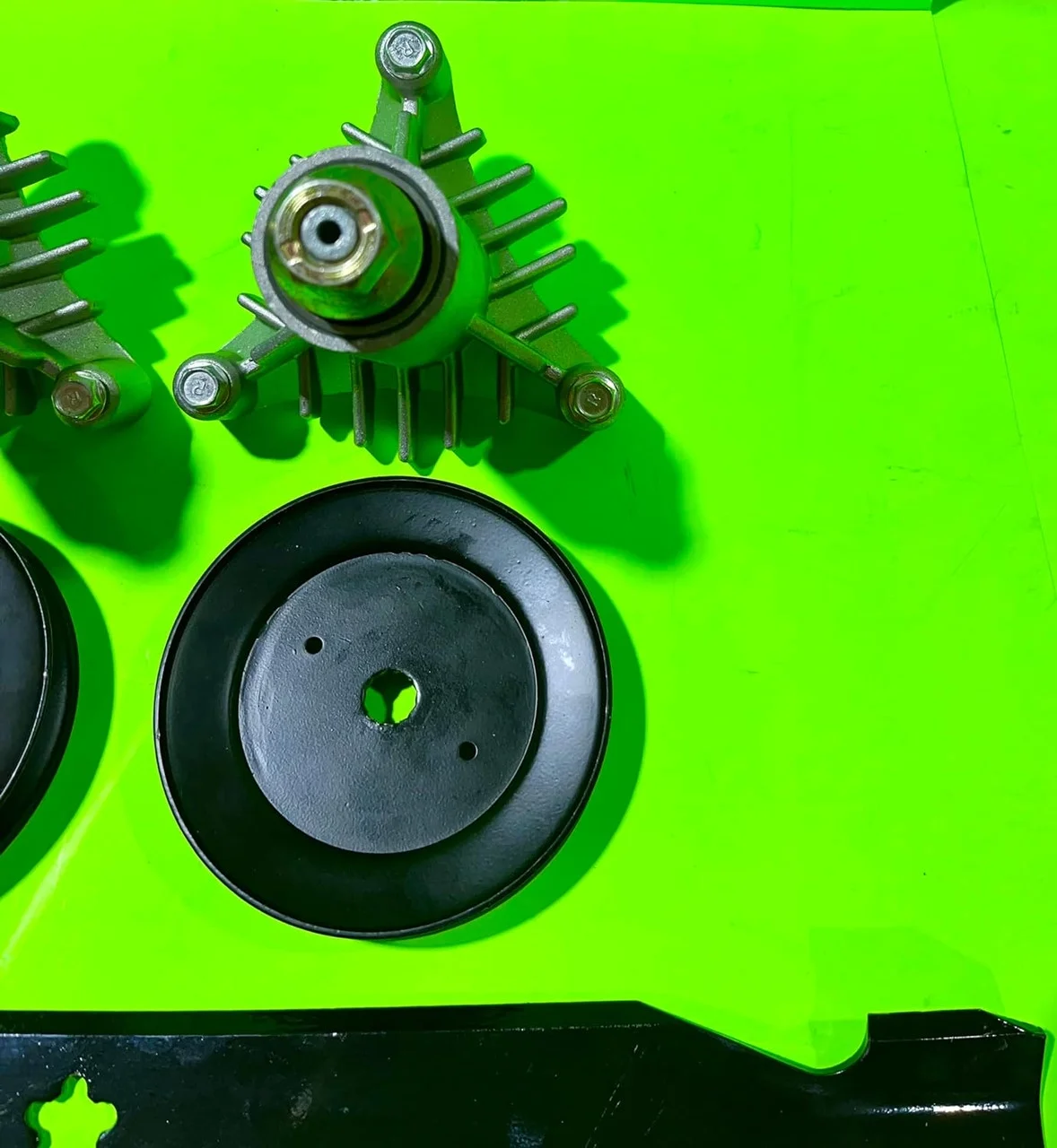 Craftsman/AYP LT2000 42 inch Deck Kit with Spindles, High Lift Blades, and Pulleys