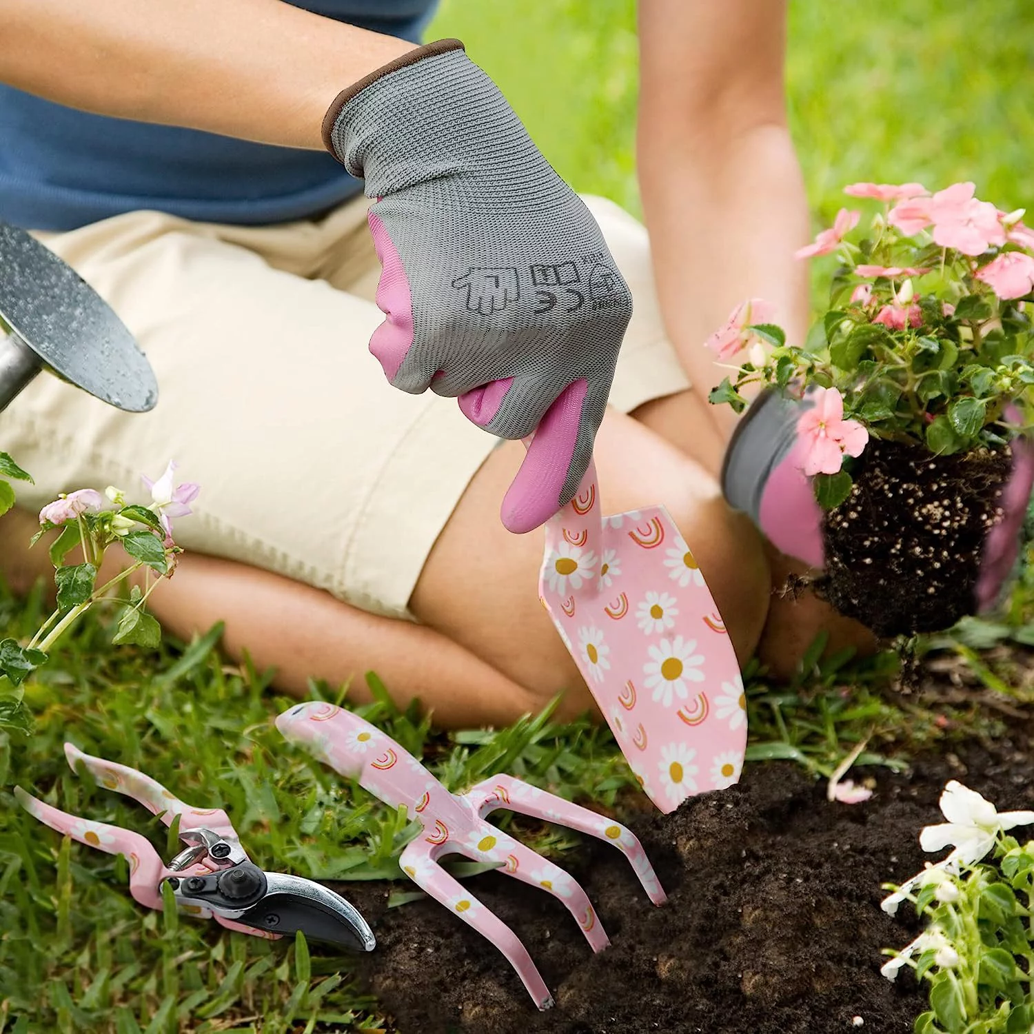 Aluminum Garden Tool Set, 4PCS Heavy Duty Hand Garden Tools with Box Include Trowel, Rake, Pruner, Garden Gloves, Pink, Garden Gifts