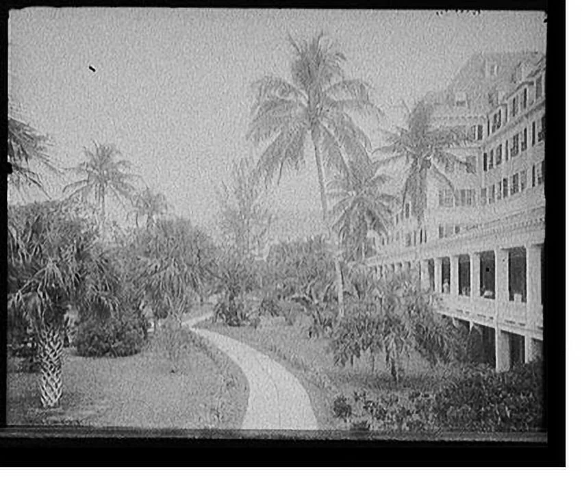 Historic Framed Print, [North from the colonnade, Royal Poinciana, Palm Beach, Fla.], 17-7/8