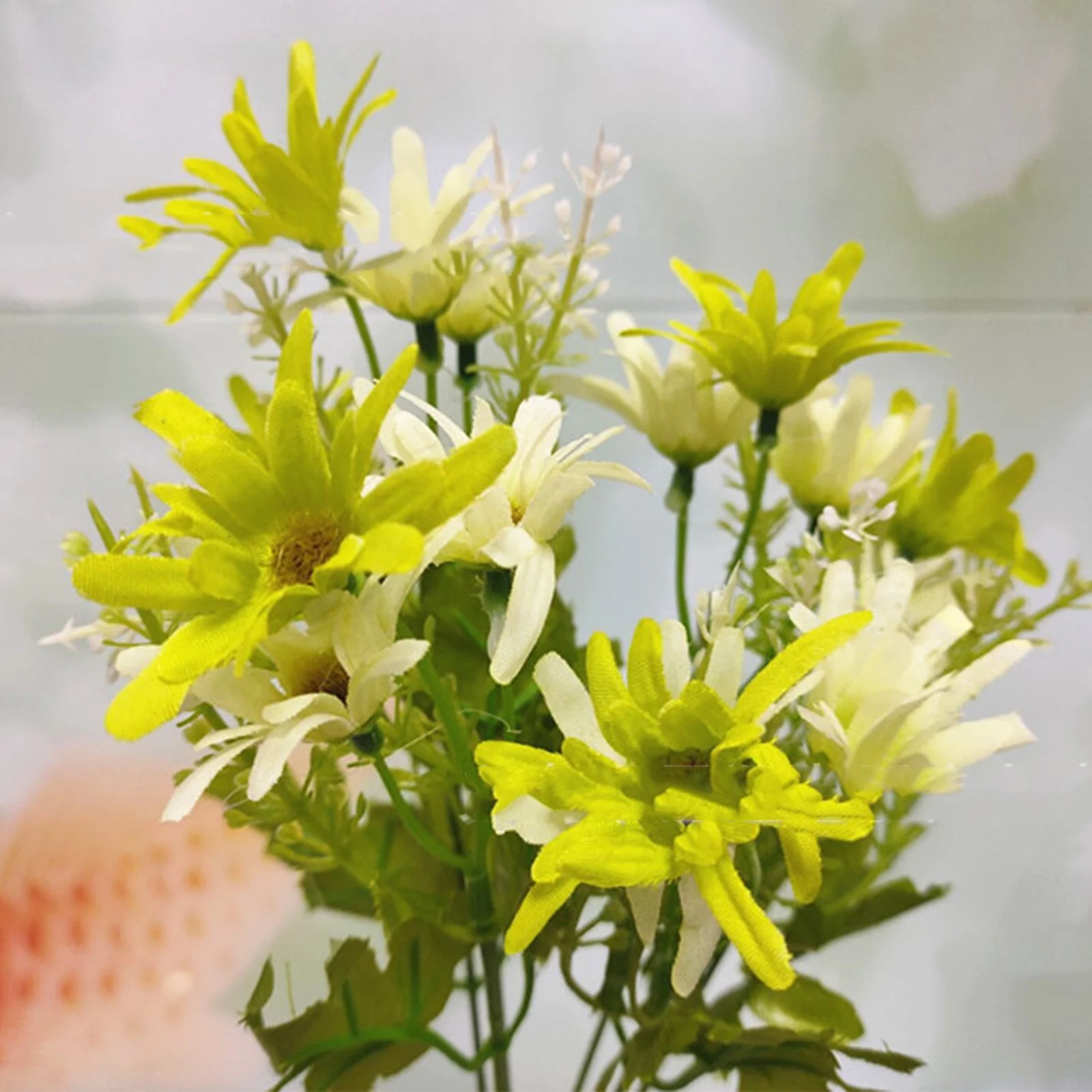 BNNG 2 Bundles Artificial Outdoor Flowers Flowers Green Shrubs Garden Porch Detailed Artificial Flower Wall Hanging Silk Flower Garland For Fireplace