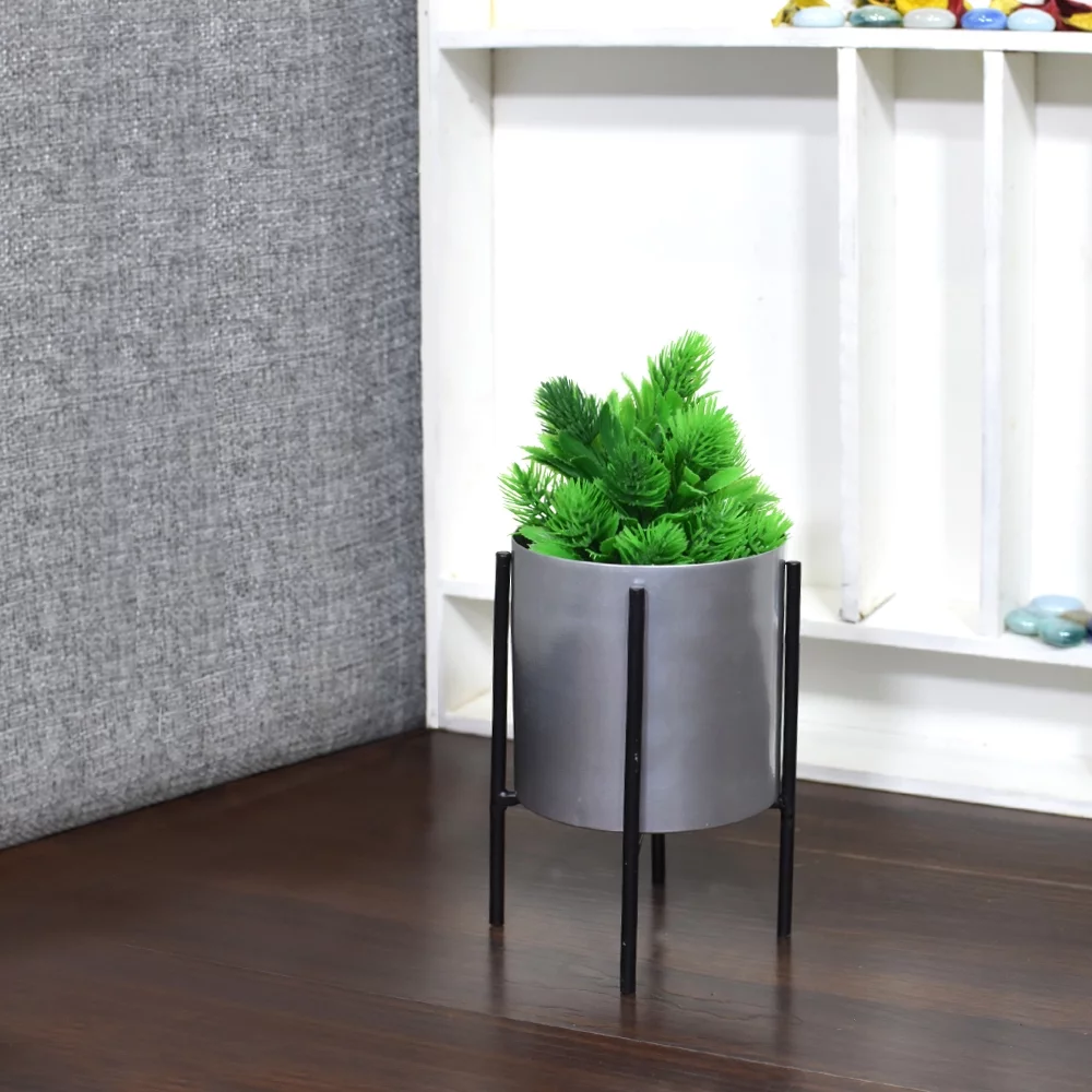 Handmade 100% Iron Round Modern Silver Coated Color 6.3 x 4.4 x 4.4 Inches Planters Pot 1001