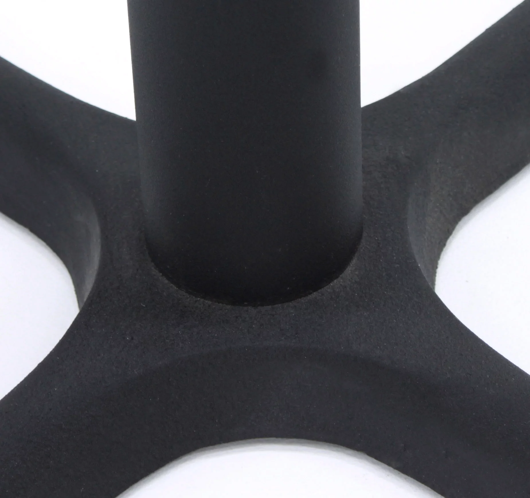 Regency Cain 36 in. Round Breakroom Table- Ash Grey & 4 Restaurant Stack Chairs- Black