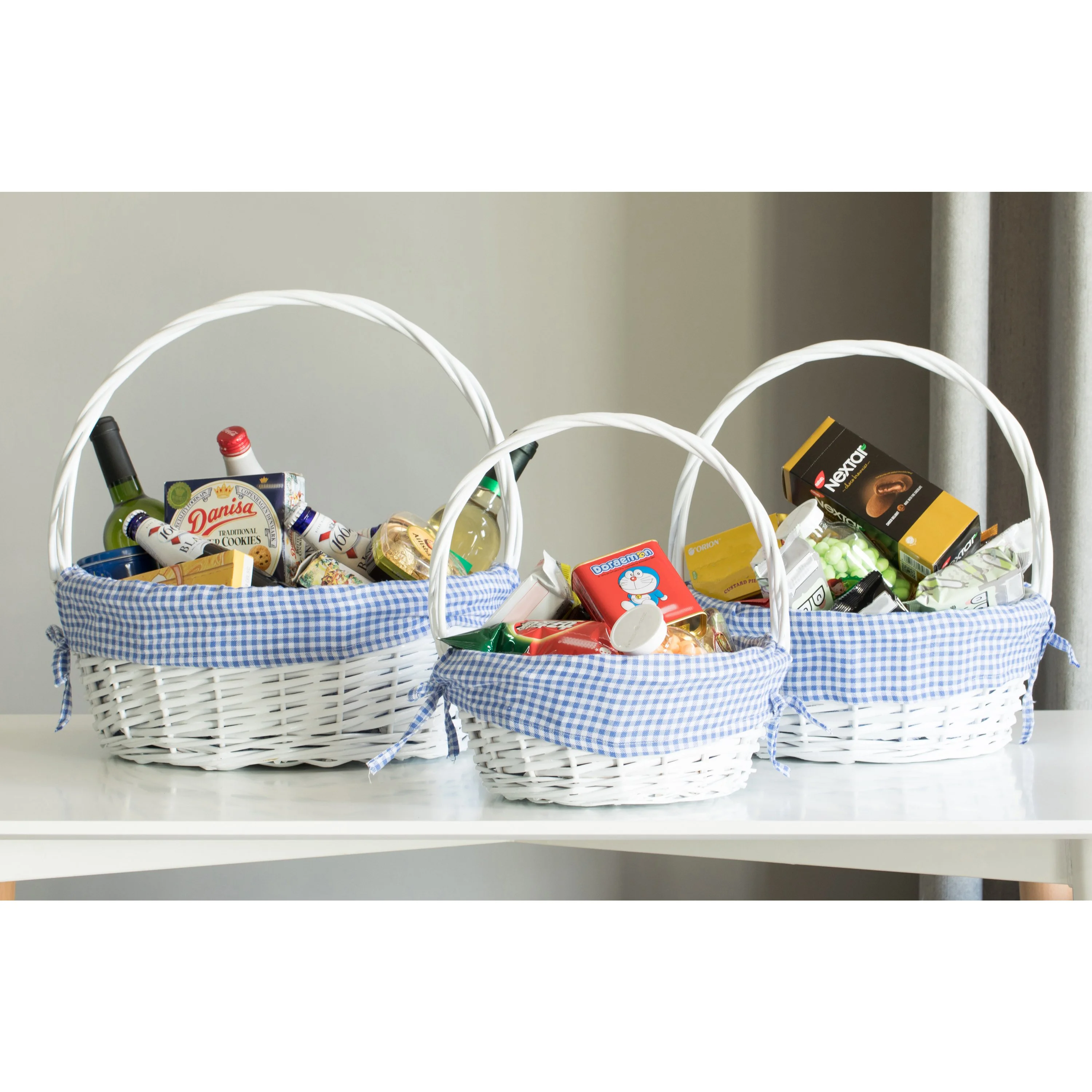 White Round Willow Gift Basket, with Gingham Liner and Handle