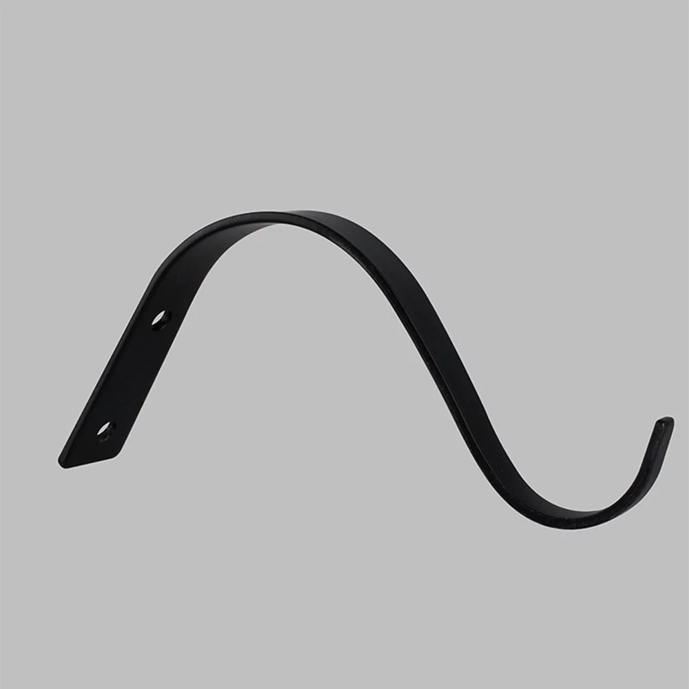 2pcs Metal Hanging Basket Brackets Outdoor Garden Plant Hanger Hook Wall Decor