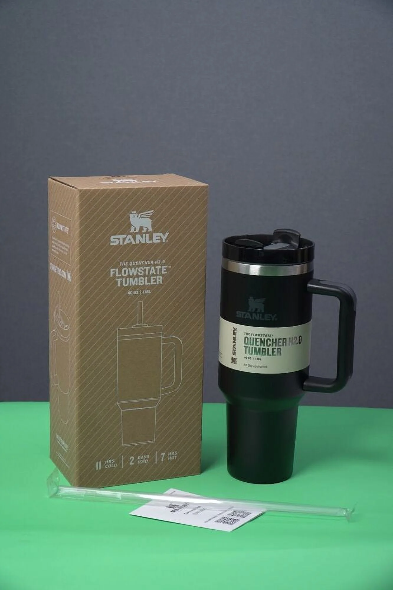 NEW St-an-ley 40 oz Quencher H2.0 FlowState Tumbler