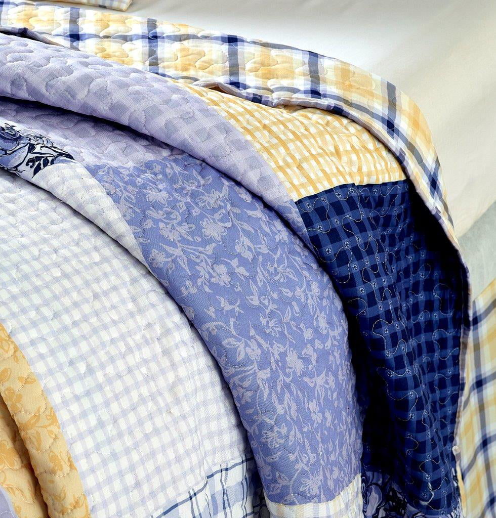 Virah Bella - Garden Walk in Bluebell - Lightweight Reversible 3-Piece Lodge Quilt Set with Decorative Pillow Shams.