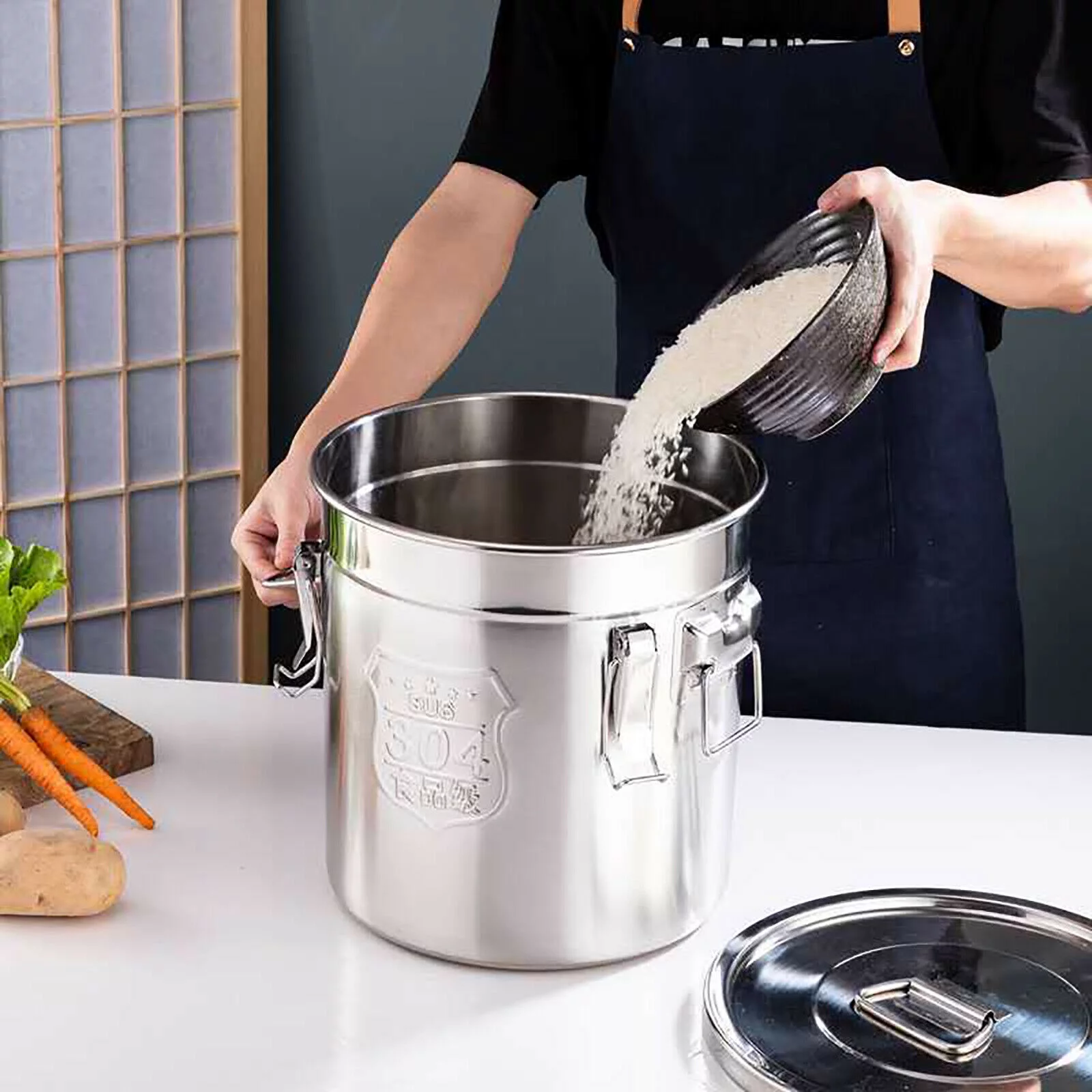 Silver 6L Household Stainless Food Barrel Bucket Dry Food Storage Container with Lid