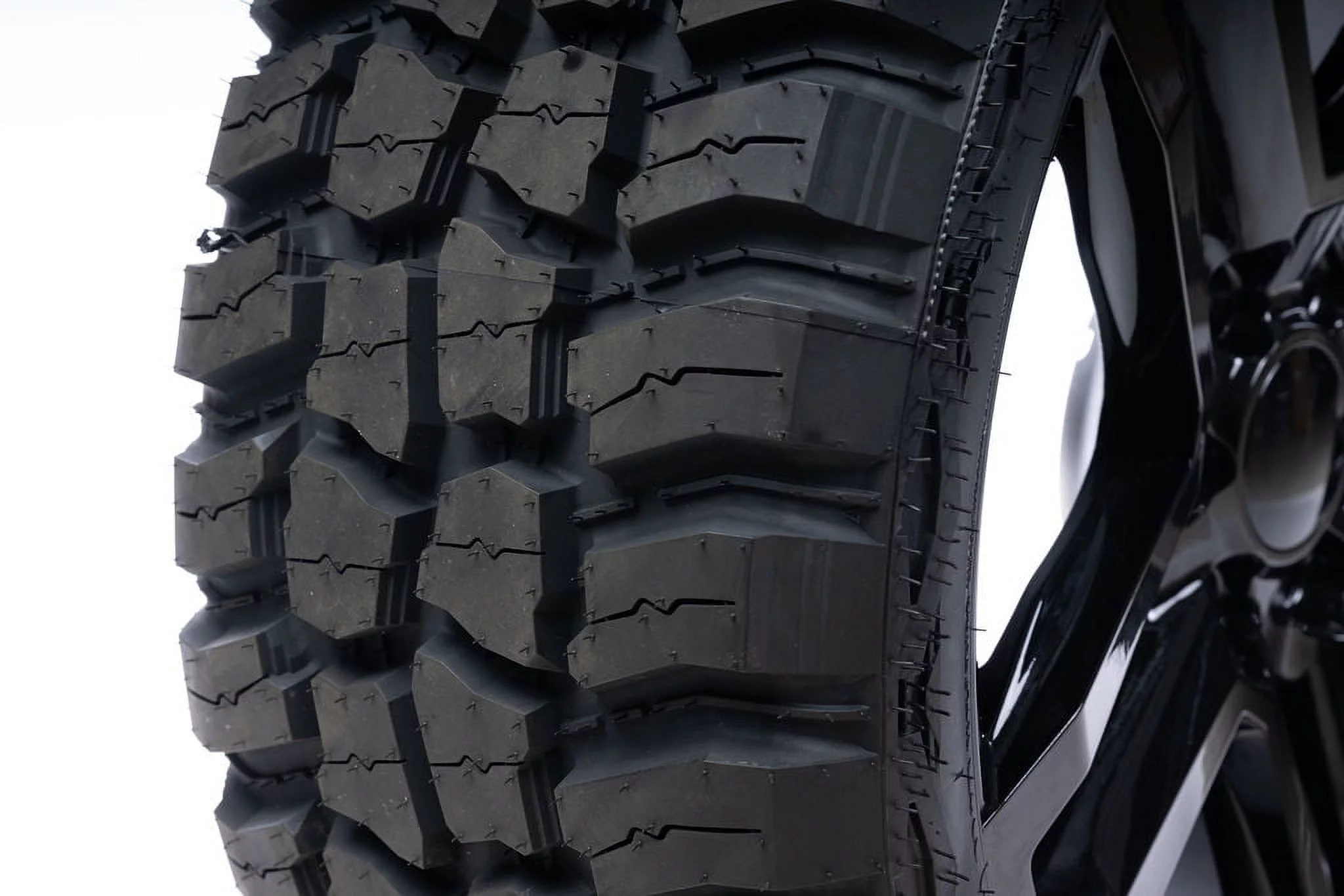 Vercelli Terreno M/T Mud Terrain Tire - LT315/75R16 127Q LRE 10PLY