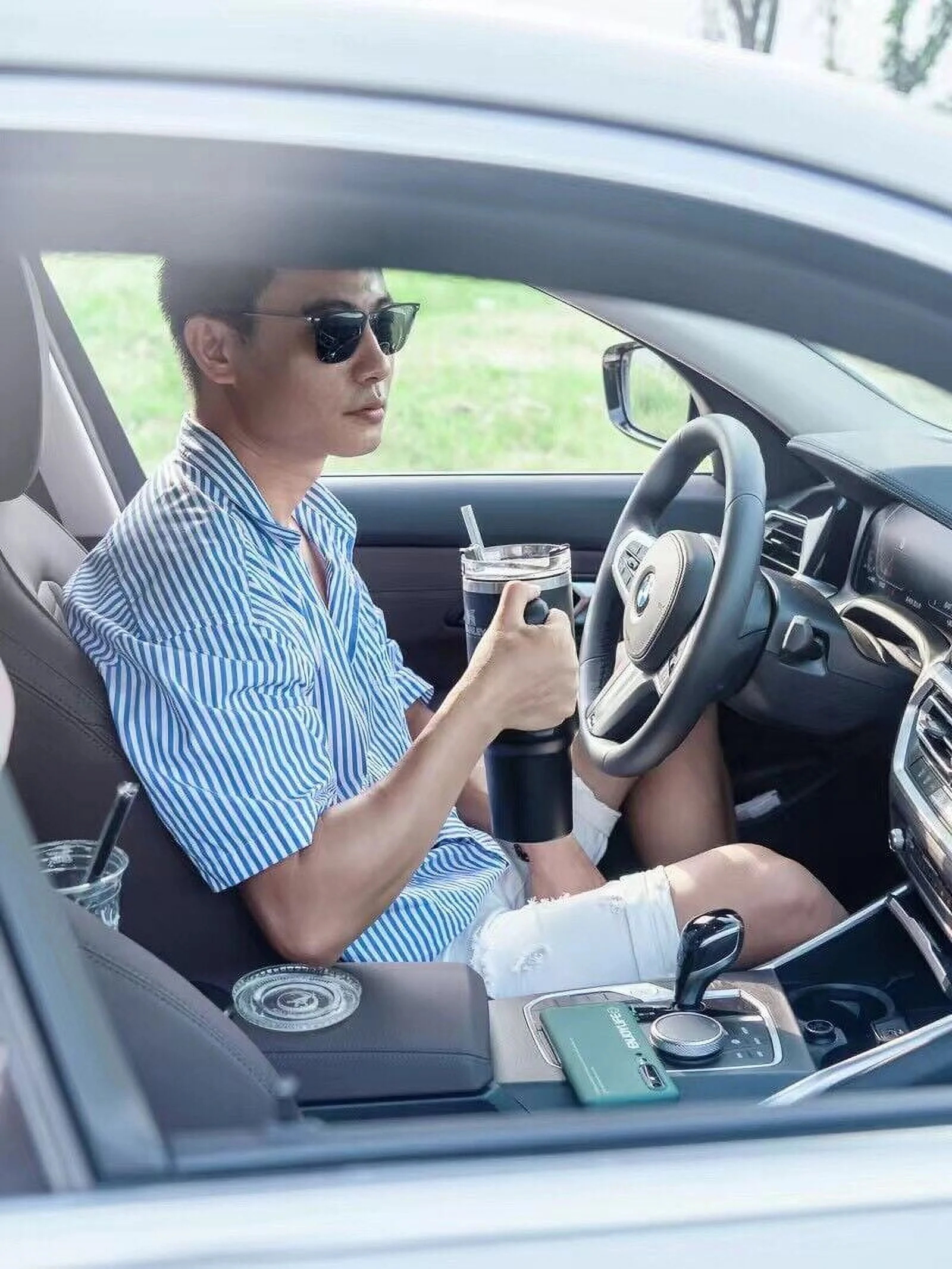 NEW St-an-ley 40 oz Quencher H2.0 FlowState Tumbler