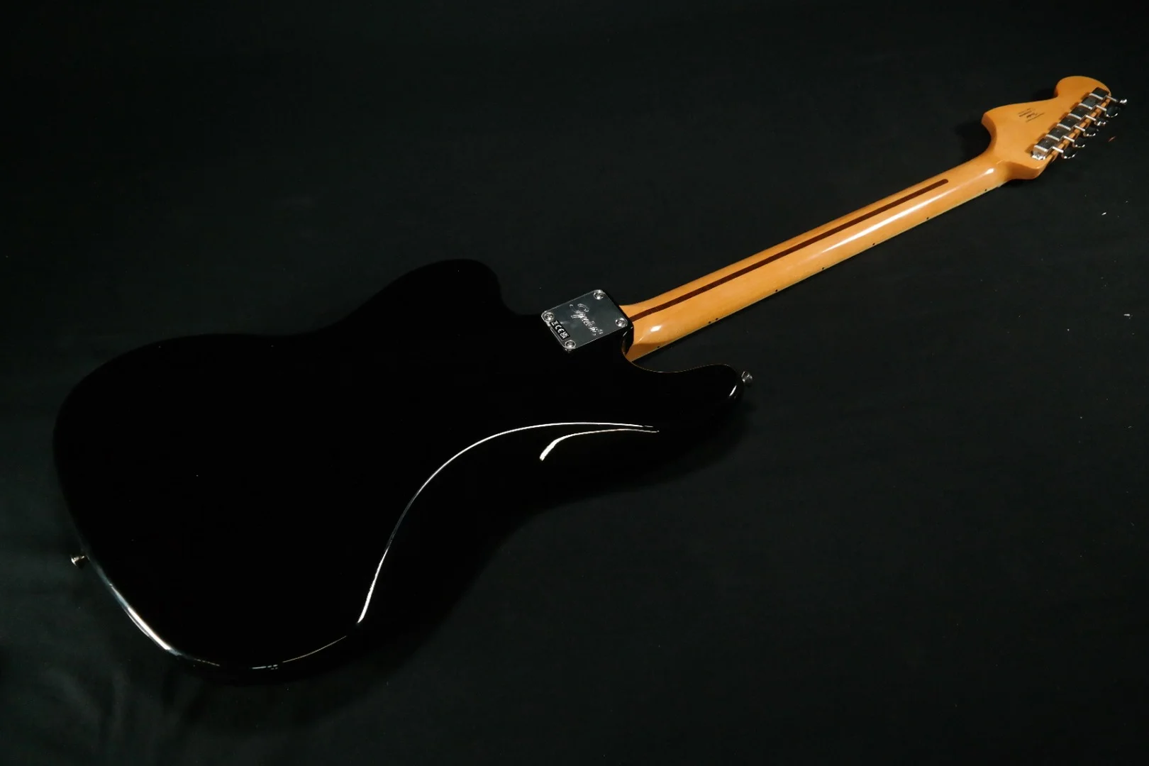 Squier Classic Vibe Bass VI - Laurel Fingerboard - Black 559