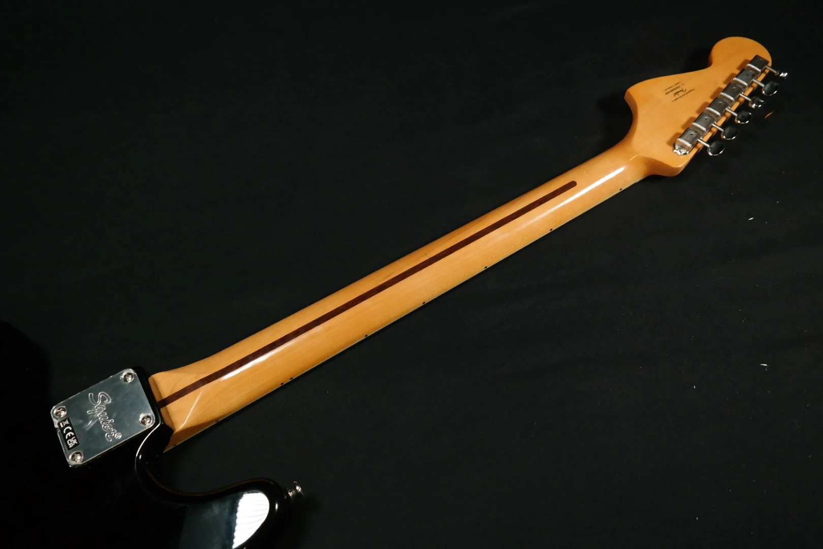 Squier Classic Vibe Bass VI - Laurel Fingerboard - Black 559