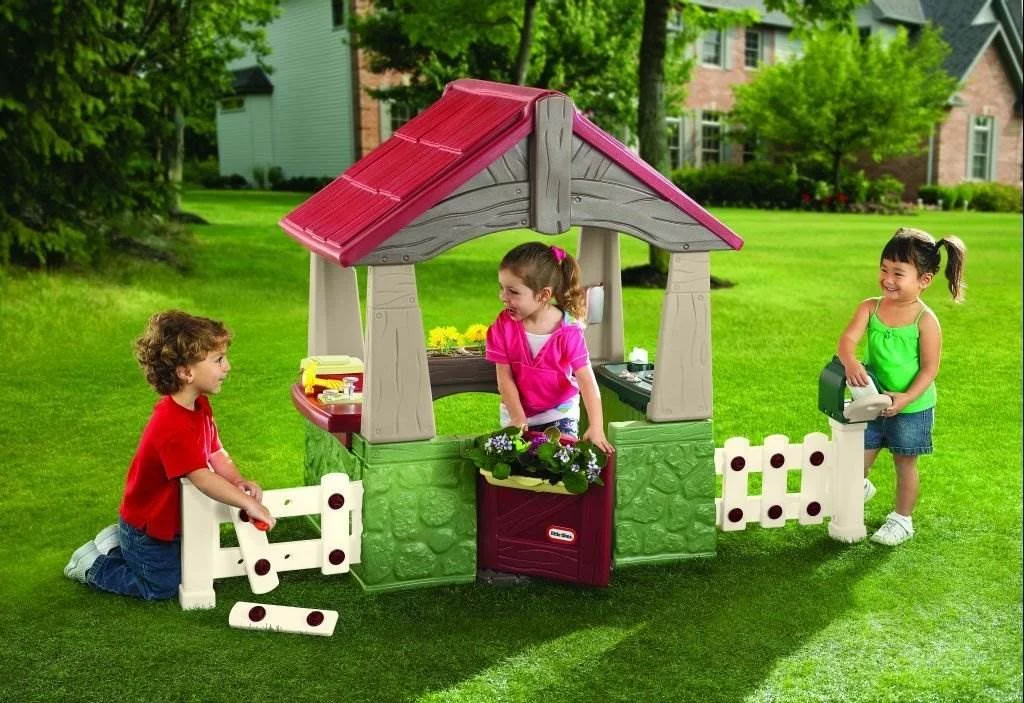 Little Tikes Home & Garden Kids Indoor/Outdoor Pretend Playhouse | 615894
