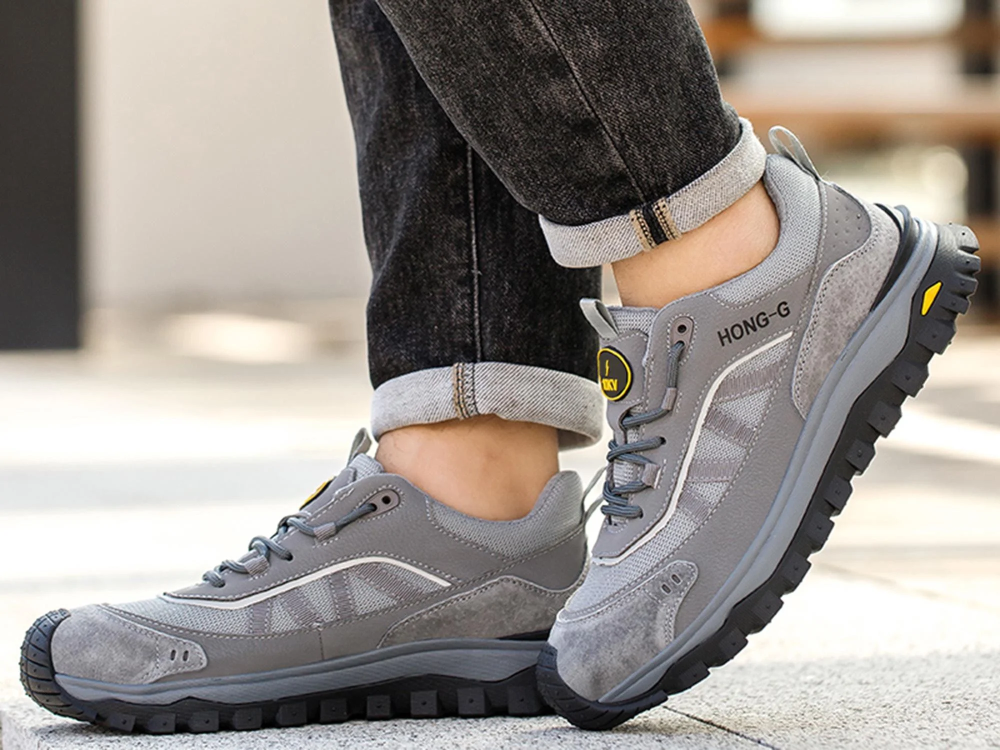 Composite Toe Safety Work Shoes Non Slip Lightweight Breathable Industrial Fashionable Sneakers for Men