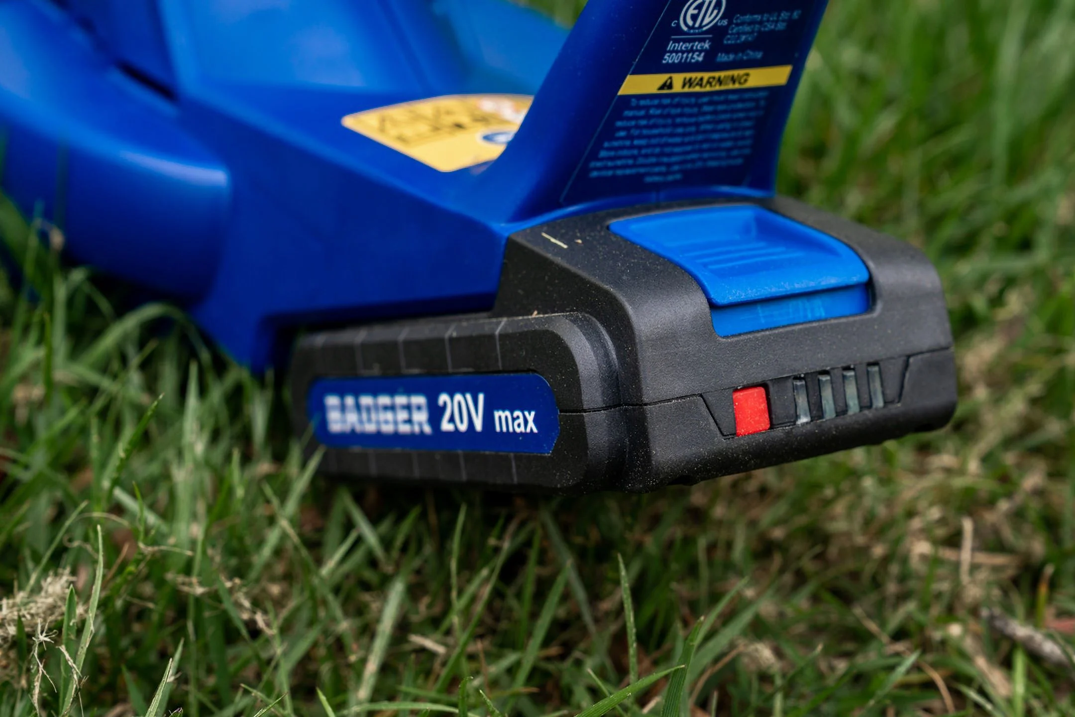 WILD BADGER POWER 20 Volt Trimmer Edger and Sweeper with 4.0AH Battery