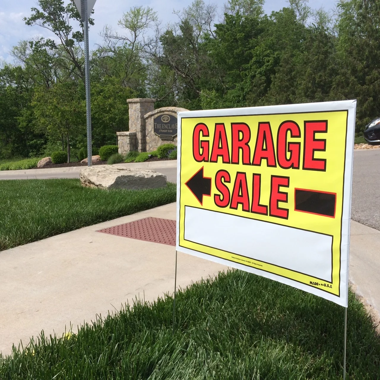 Sunburst Systems 3030 Garage Sale Sign Kit Includes: 3) Large Garage Sale Signs, 3) 11 x 14 Garage Sale Signs 1,200) Yellow, Pink & Green Price Stickers, and 20) Large Pricing Cards