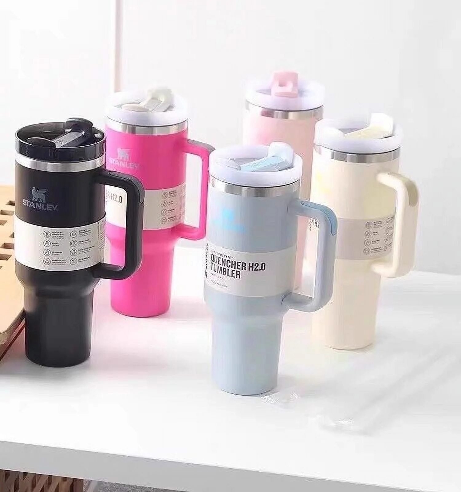 NEW St-an-ley 40 oz Quencher H2.0 FlowState Tumbler