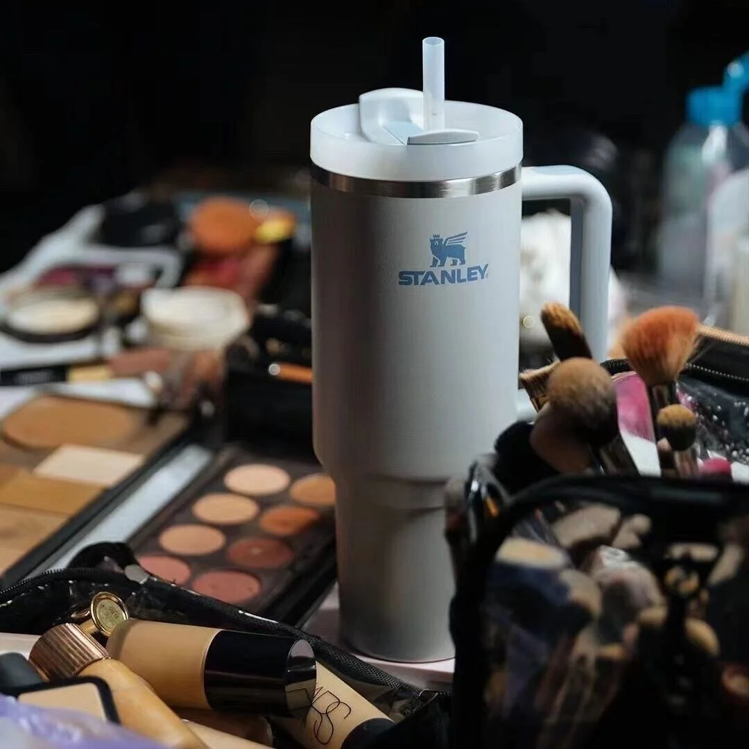 NEW St-an-ley 40 oz Quencher H2.0 FlowState Tumbler