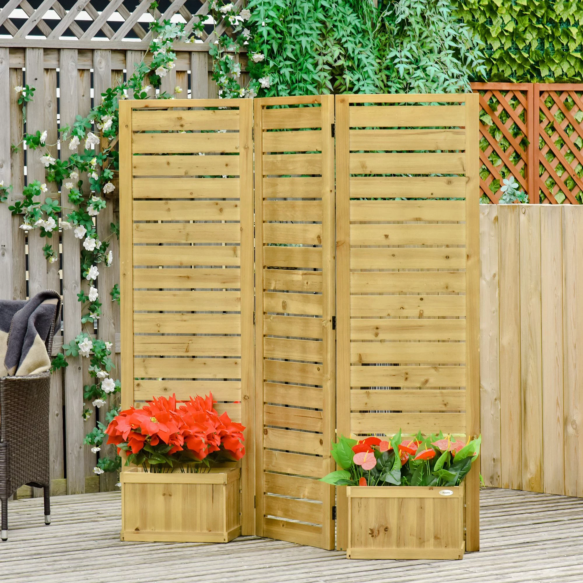 Outsunny Freestanding Outdoor Privacy Screen, 66 in x 62.5 in, Natural