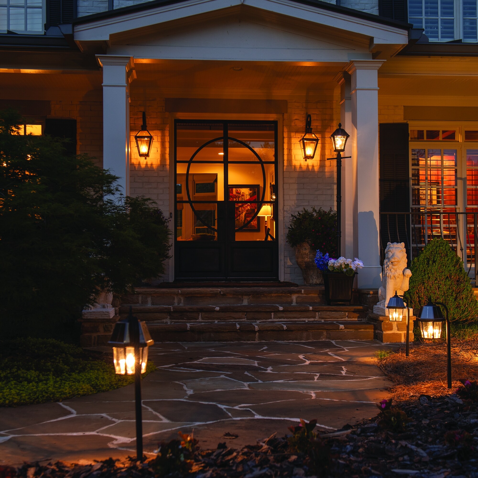 Gama Sonic Shepherd Hook 80 Lumen Solar Warm White LED Pathway Landscape Light 2-Pack