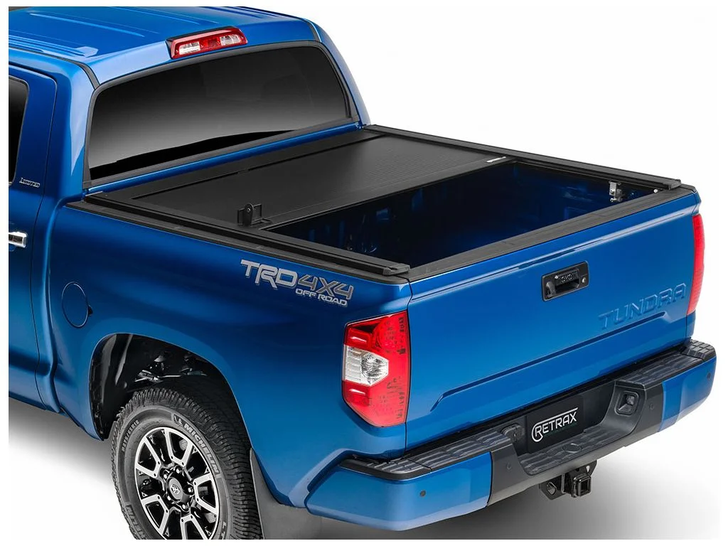 Retrax by RealTruck RetraxONE XR Retractable Truck Tonneau Cover Compatible with 2020-2023 Chevy/GMC Silverado/Sierra 2500/3500HD (does not fit w/ factory side boxes) 6' 10