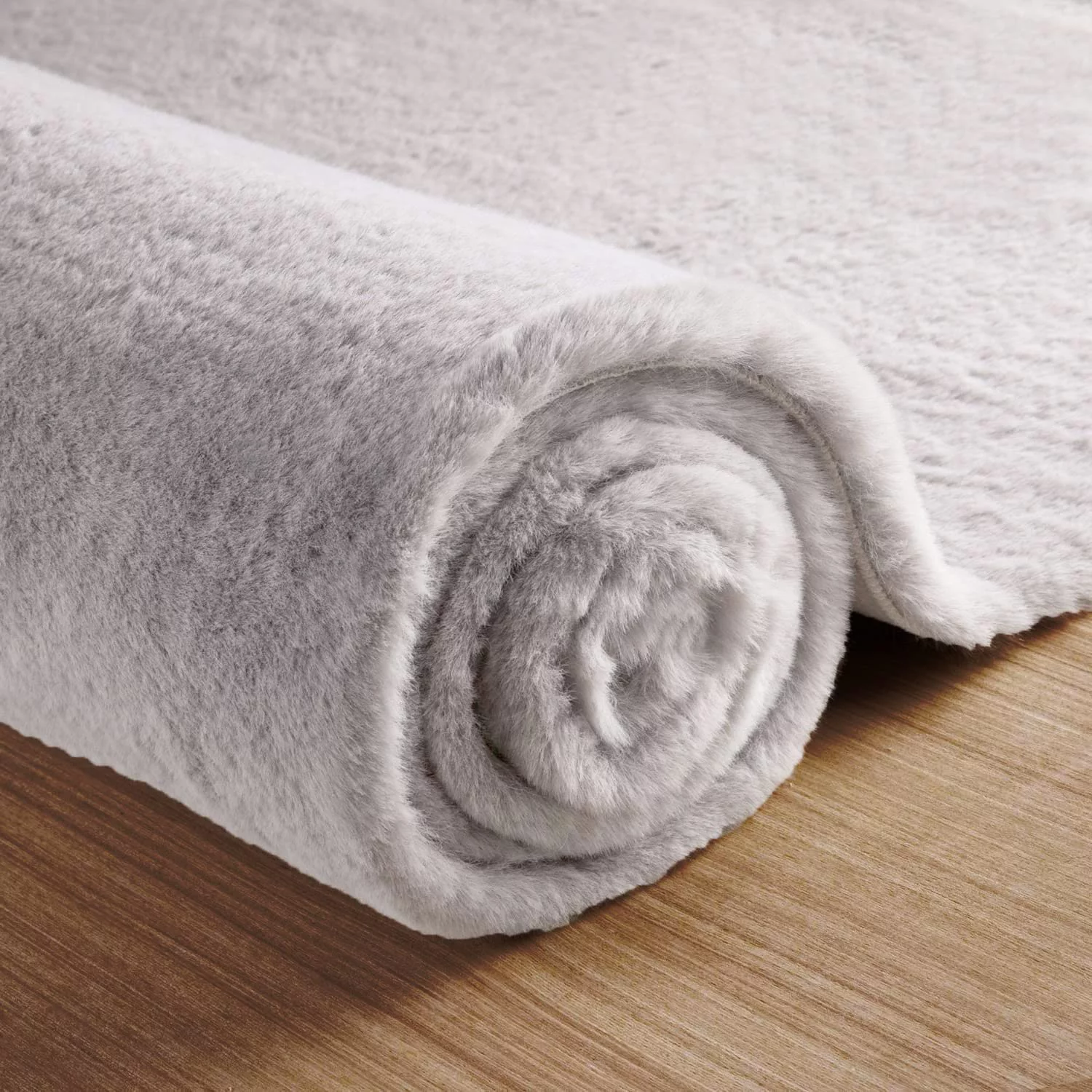 Sanmadrola Gray Faux Fur Rug 8x10, Faux Fur Sheepskin Rug for Living Room, Fluffy Washable Rug for Bedroom, Luxury Room Decor, Fuzzy Rug, Rectangle