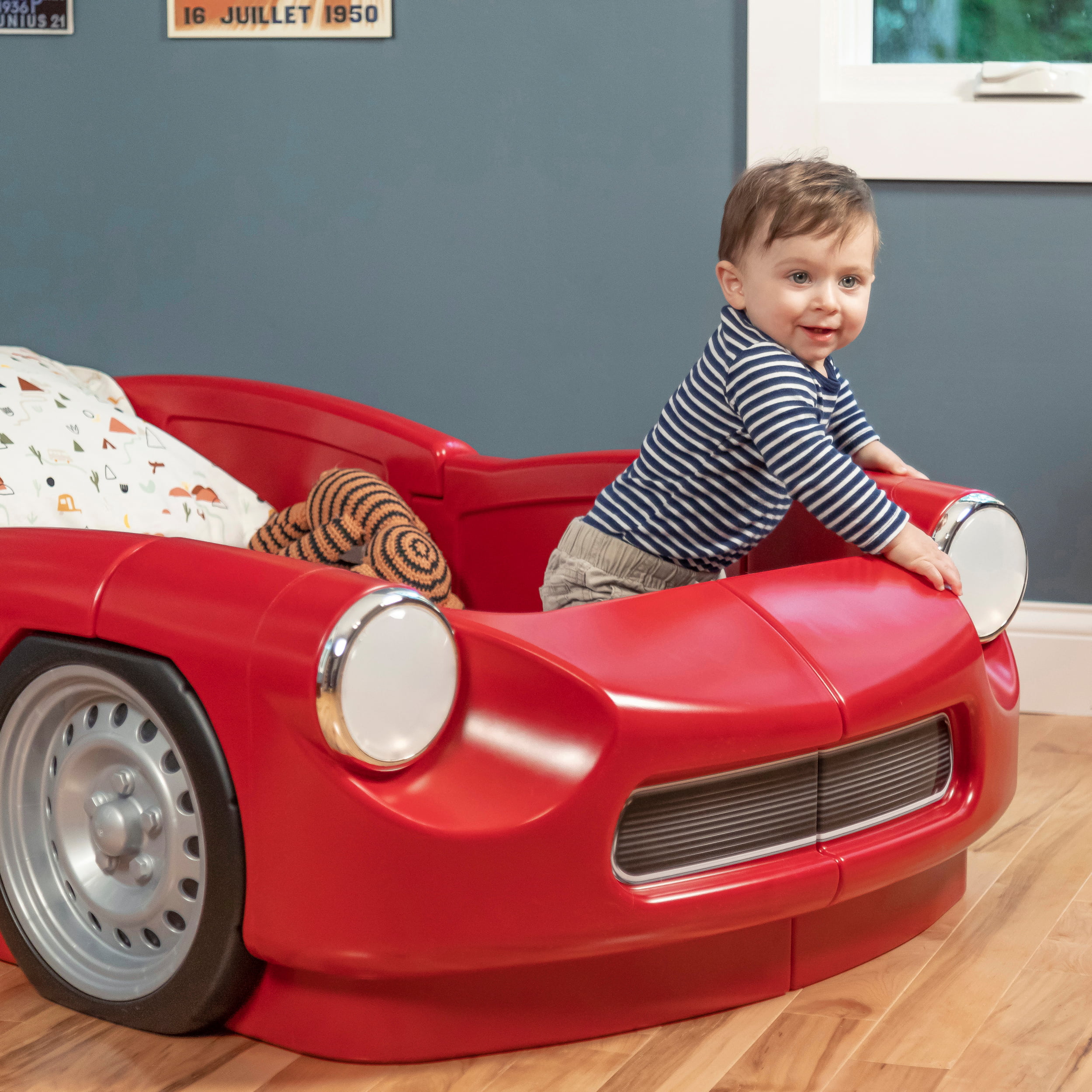 Step2 Roadster Toddler-To-Twin Bed, Red