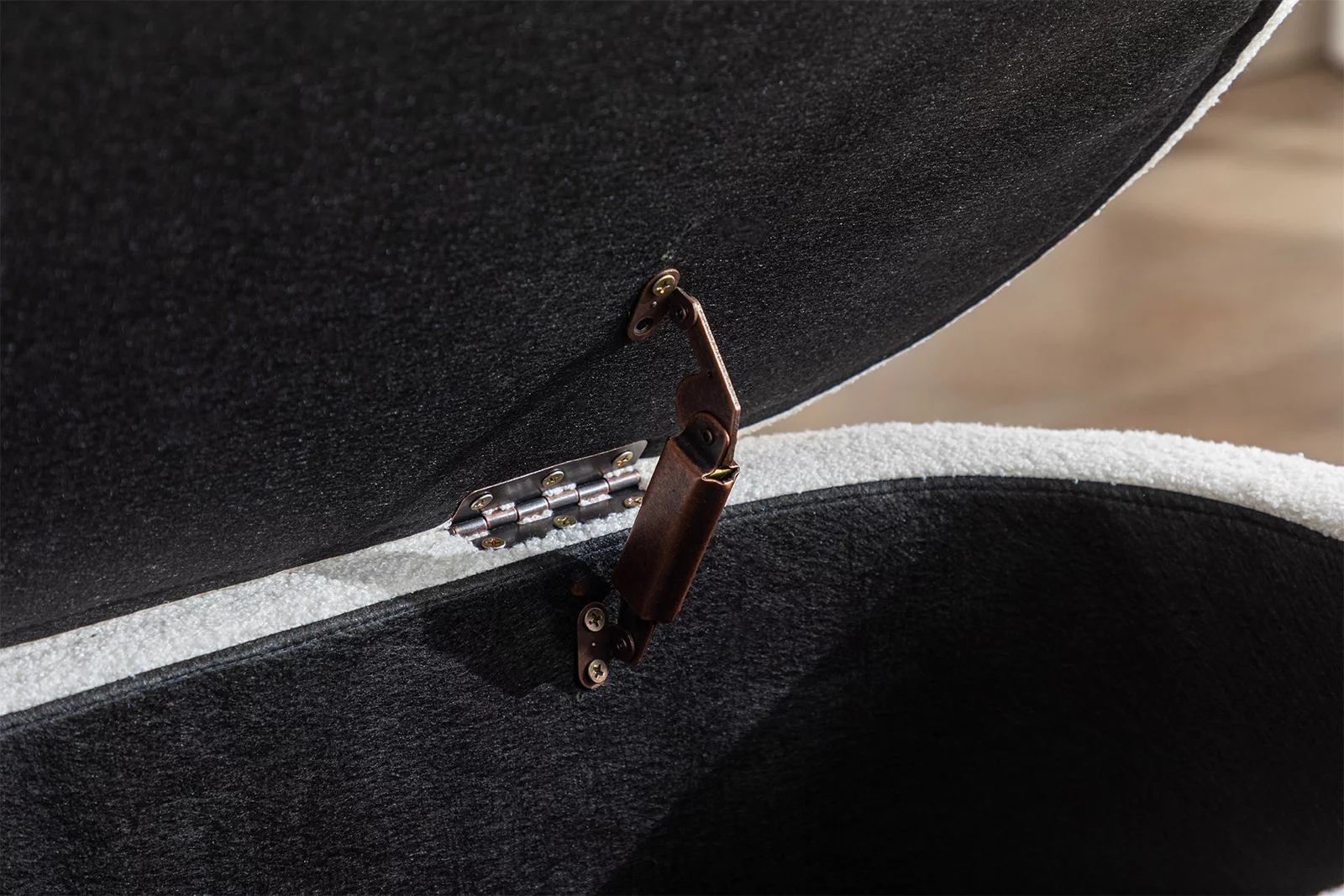 Guyou Storage Ottoman Bench, Upholstered Faux Fur Modern End of Bed Stool Entryway Bench with Safety Hinges for Bedroom Living Room Hallway, White