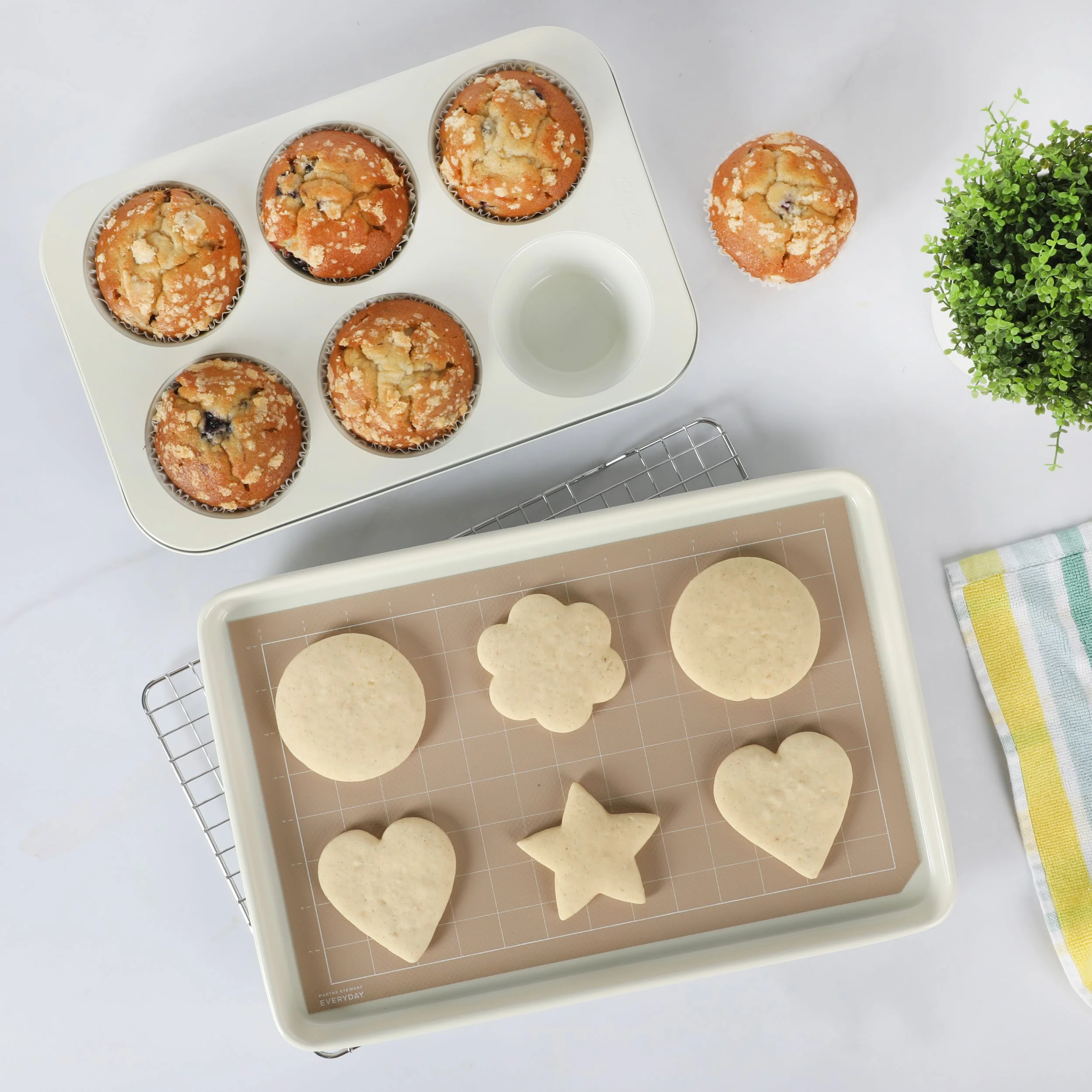 Martha Stewart Everyday 20-Piece Aluminum Bakeware Combo Set