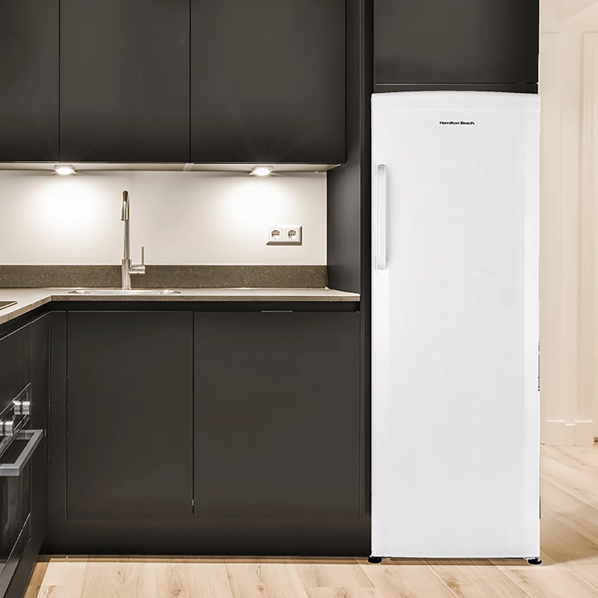 Hamilton Beach 11 Cu. ft. Upright Freezer, HZ0011, White