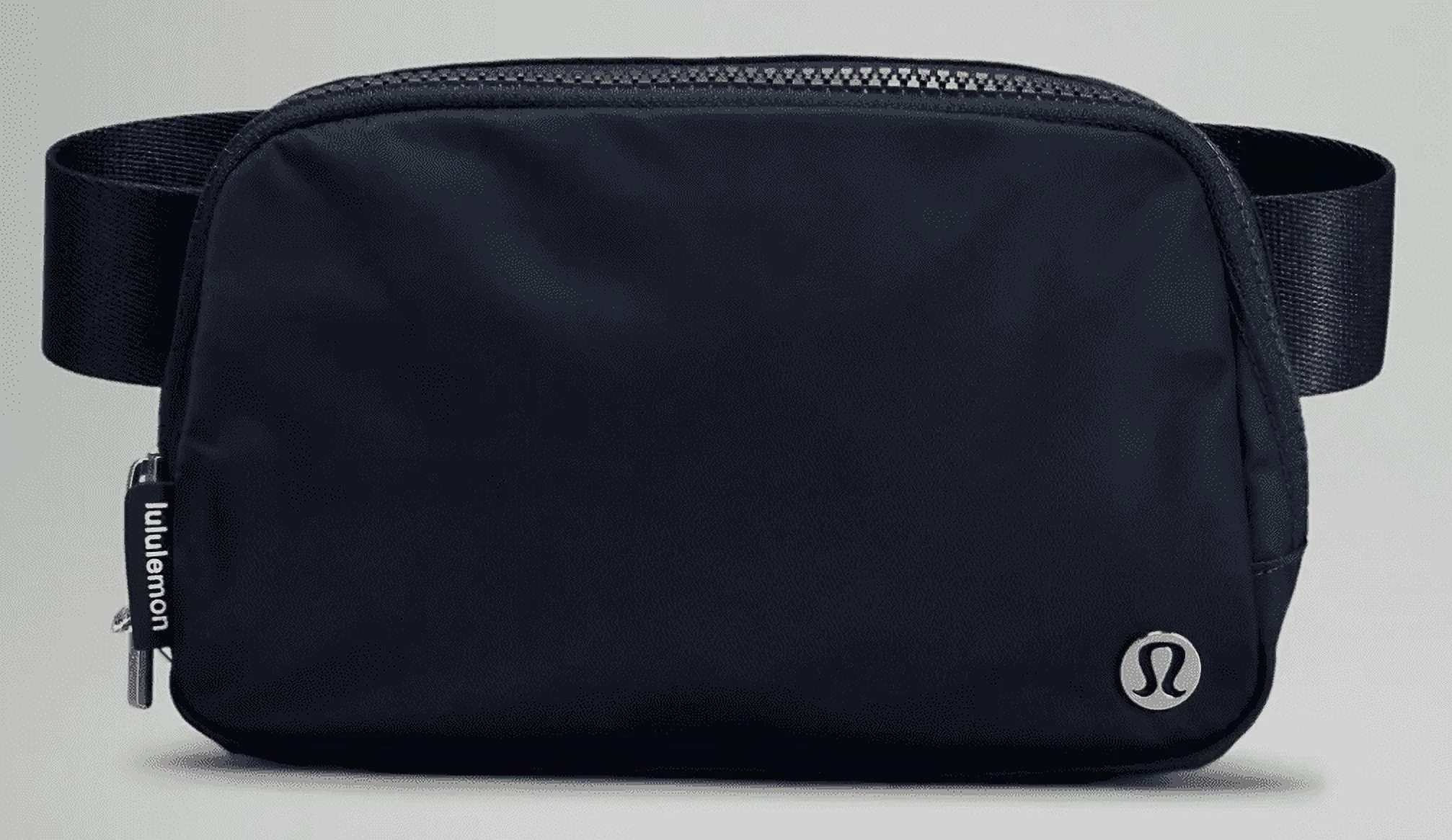 Lululemon Everywhere Belt Bag, Navy, 7.5 x 5 x 2 Inches