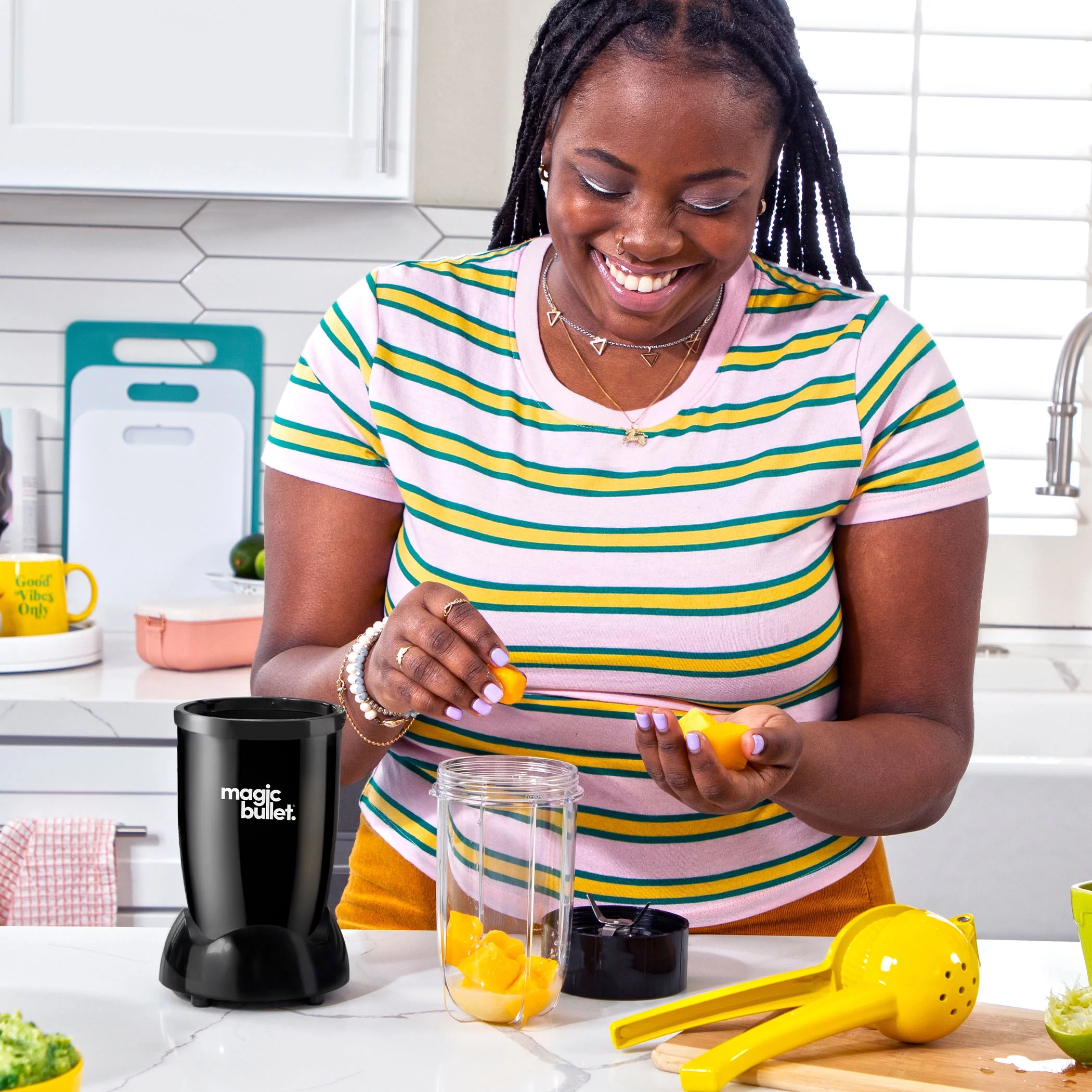 magic bullet 7-Piece 250 Watts Personal Blender 18 oz. MBR-0701AK, All Black