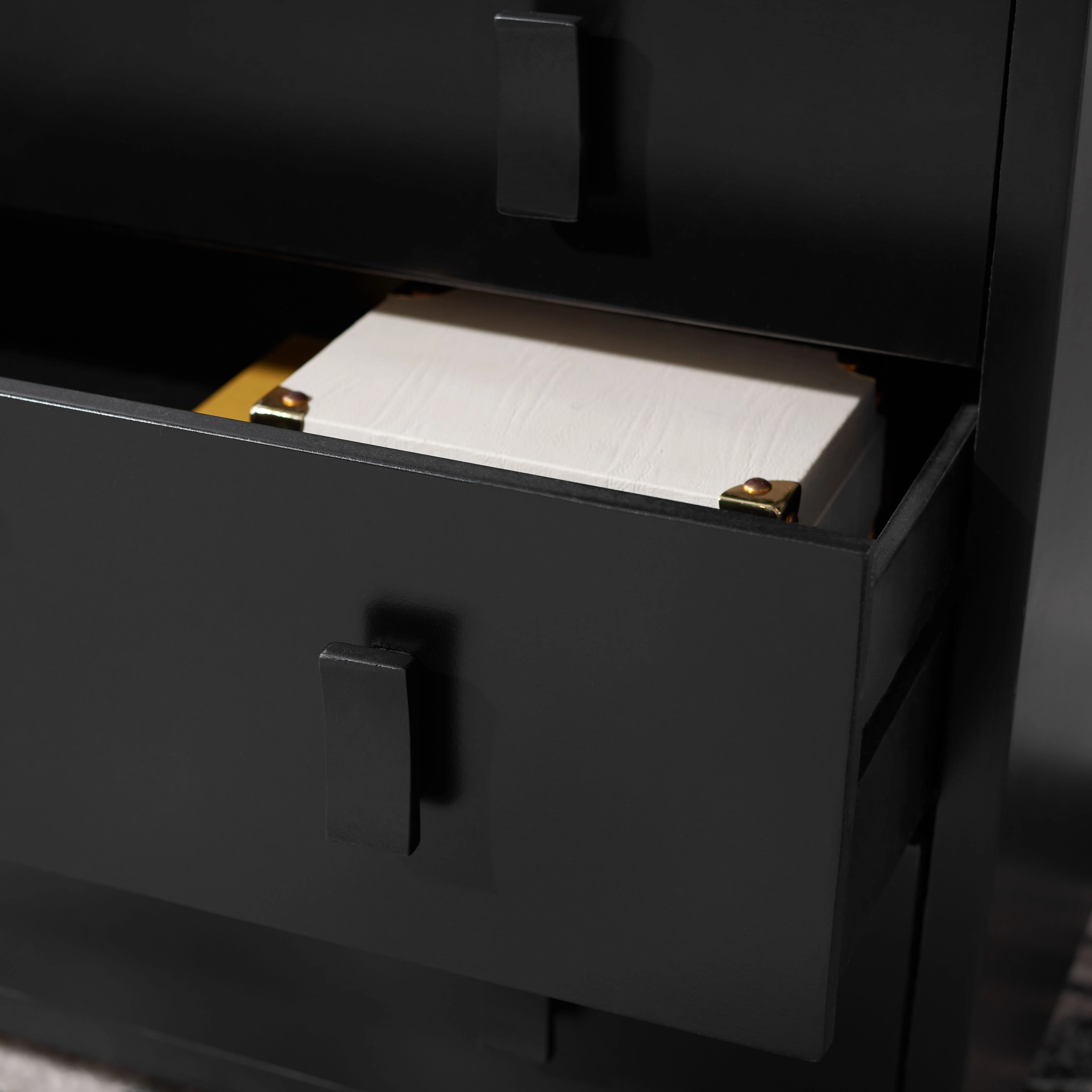 SAFAVIEH Genevieve Mid-Century Retro 3 Drawer Dresser, Cream/White Washed (36 in. W x 18 in. D x 36 in. H)