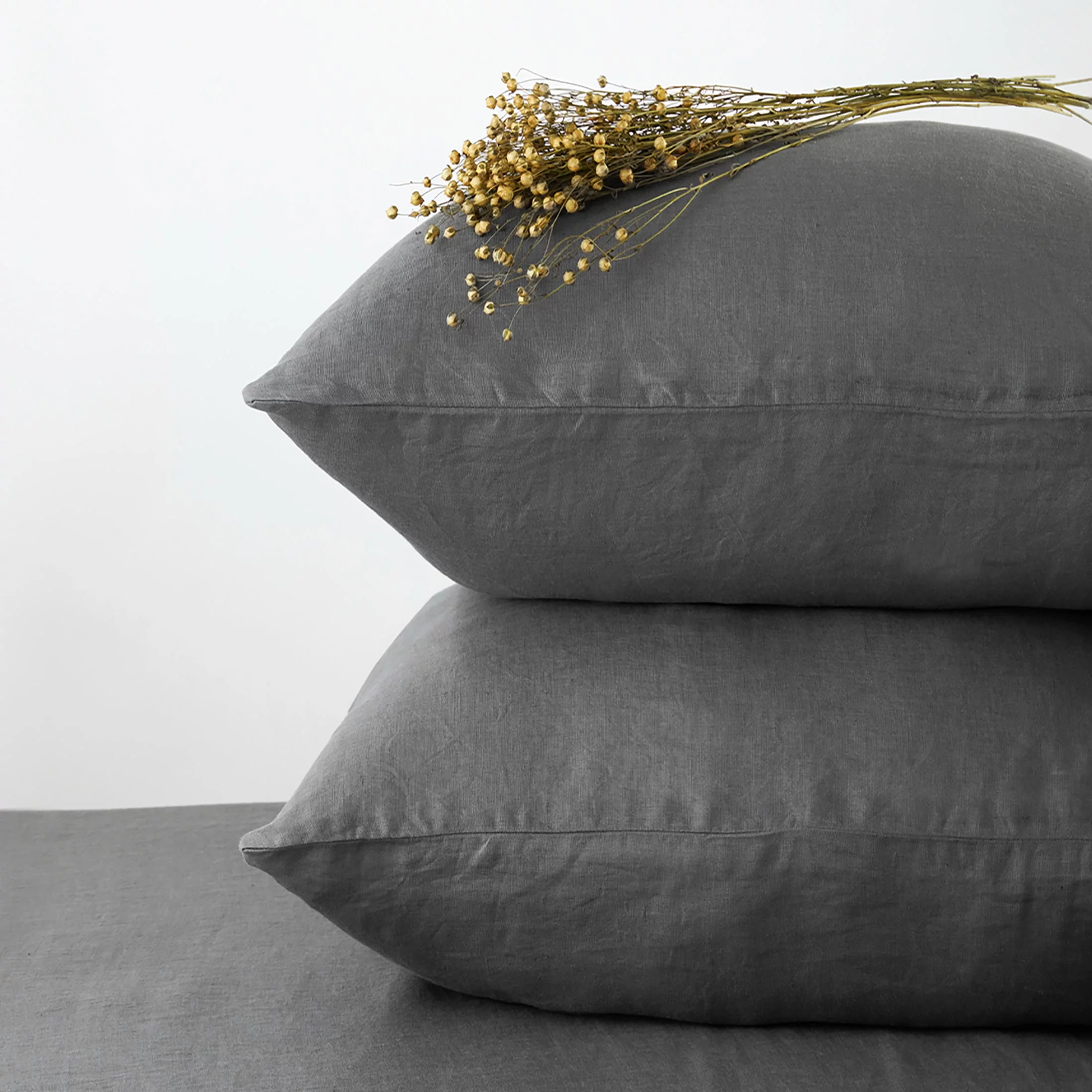 Mellanni 100% Flax Linen 4-Piece 135 GSM Gray Linen Sheet Set, King - Deep Pocket